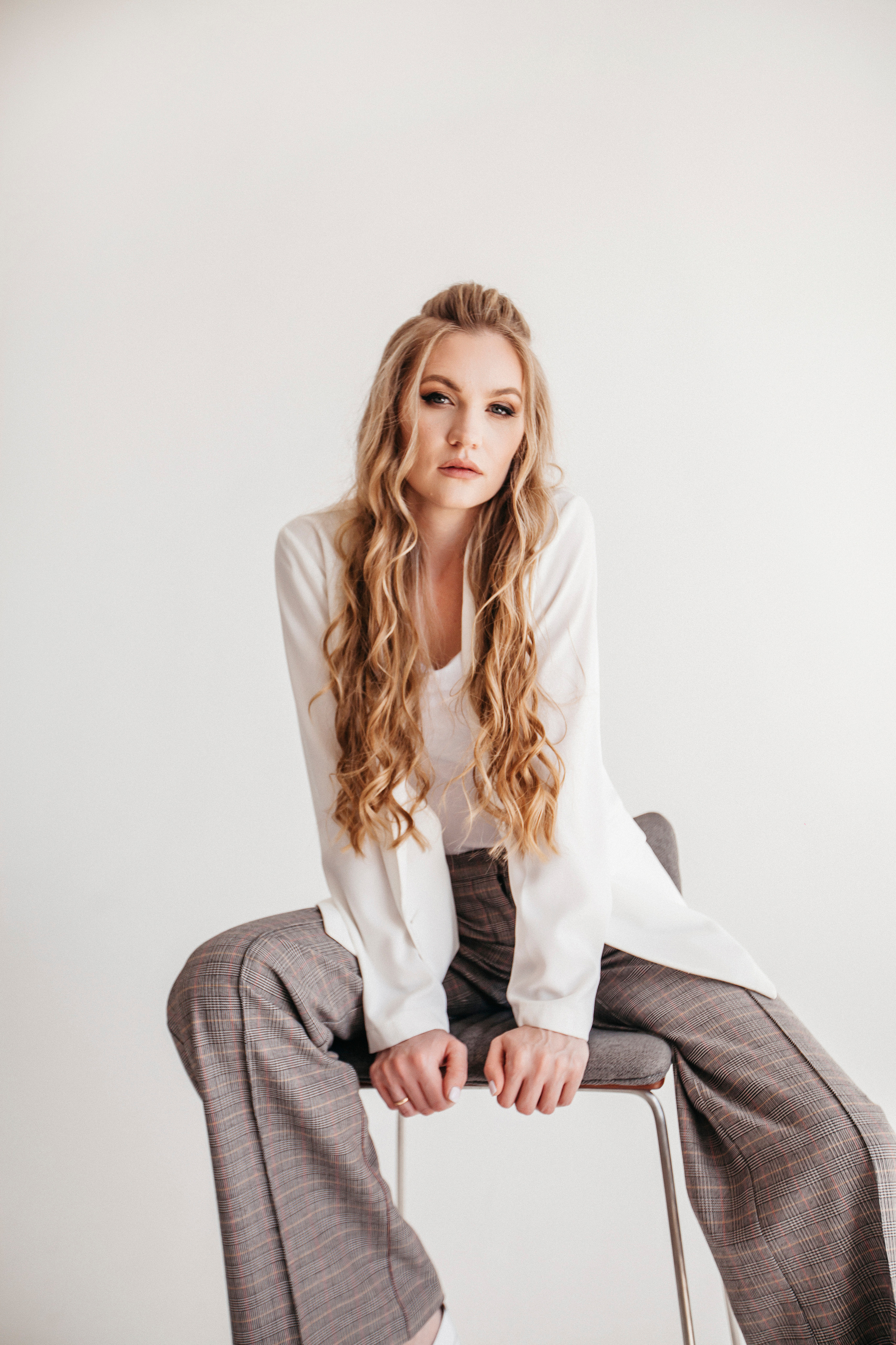 Ира. Главная