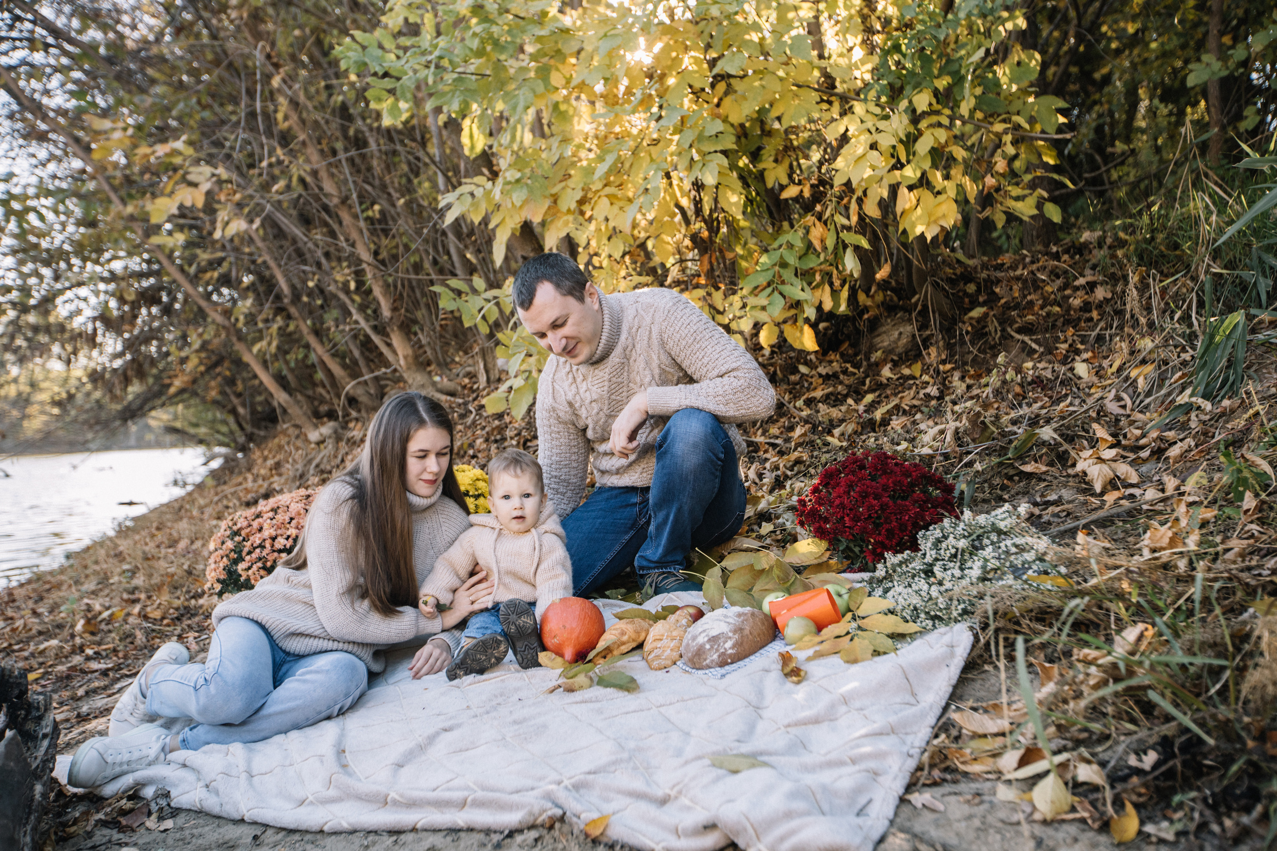 Сережа + Оля + Никита. Главная