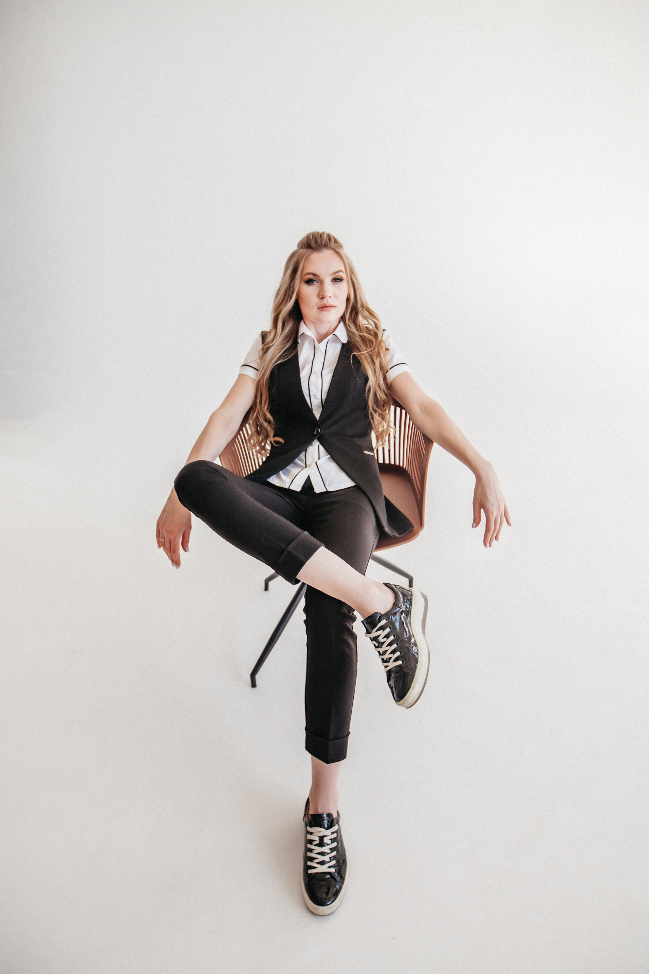 Ира. Главная