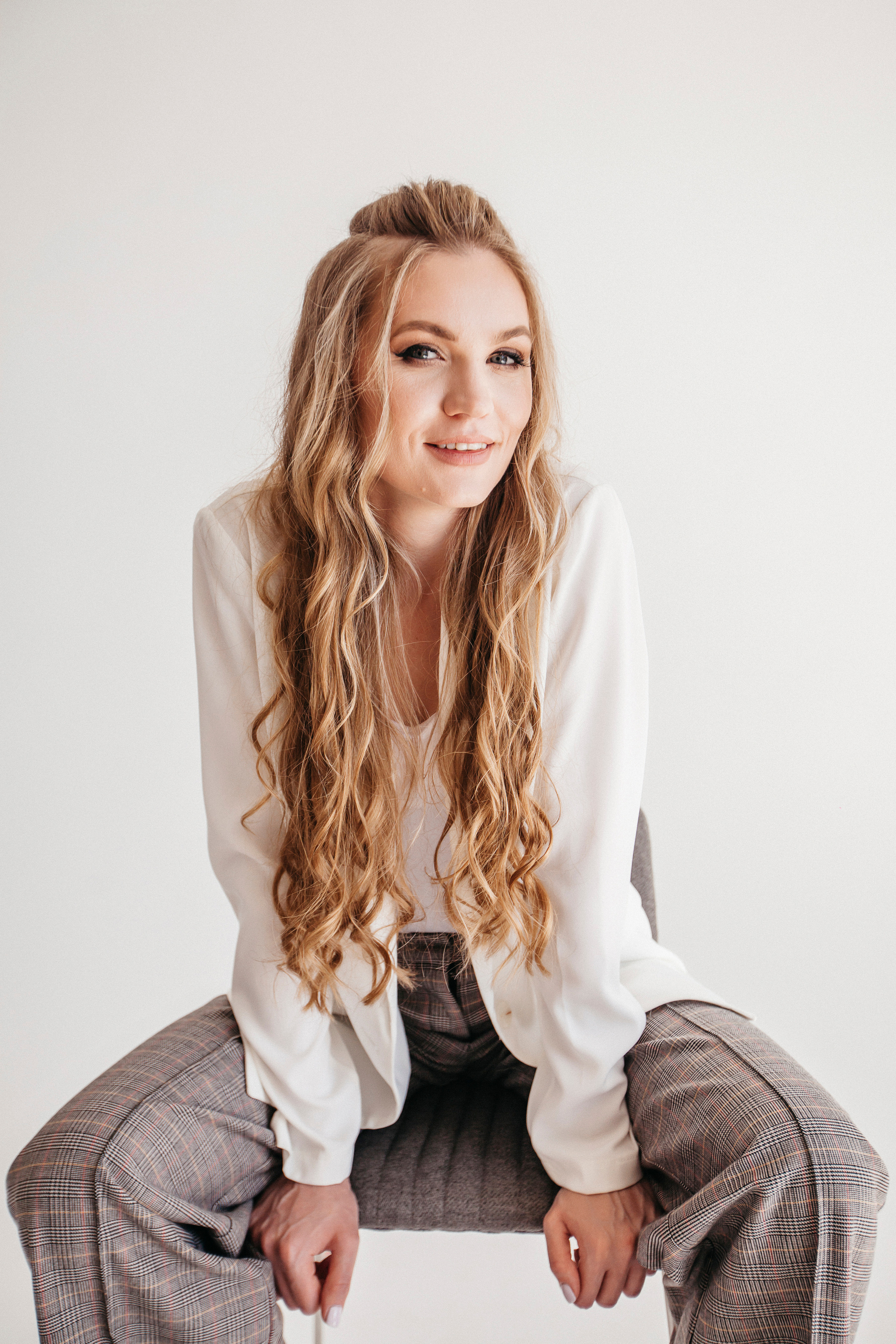 Ира. Главная