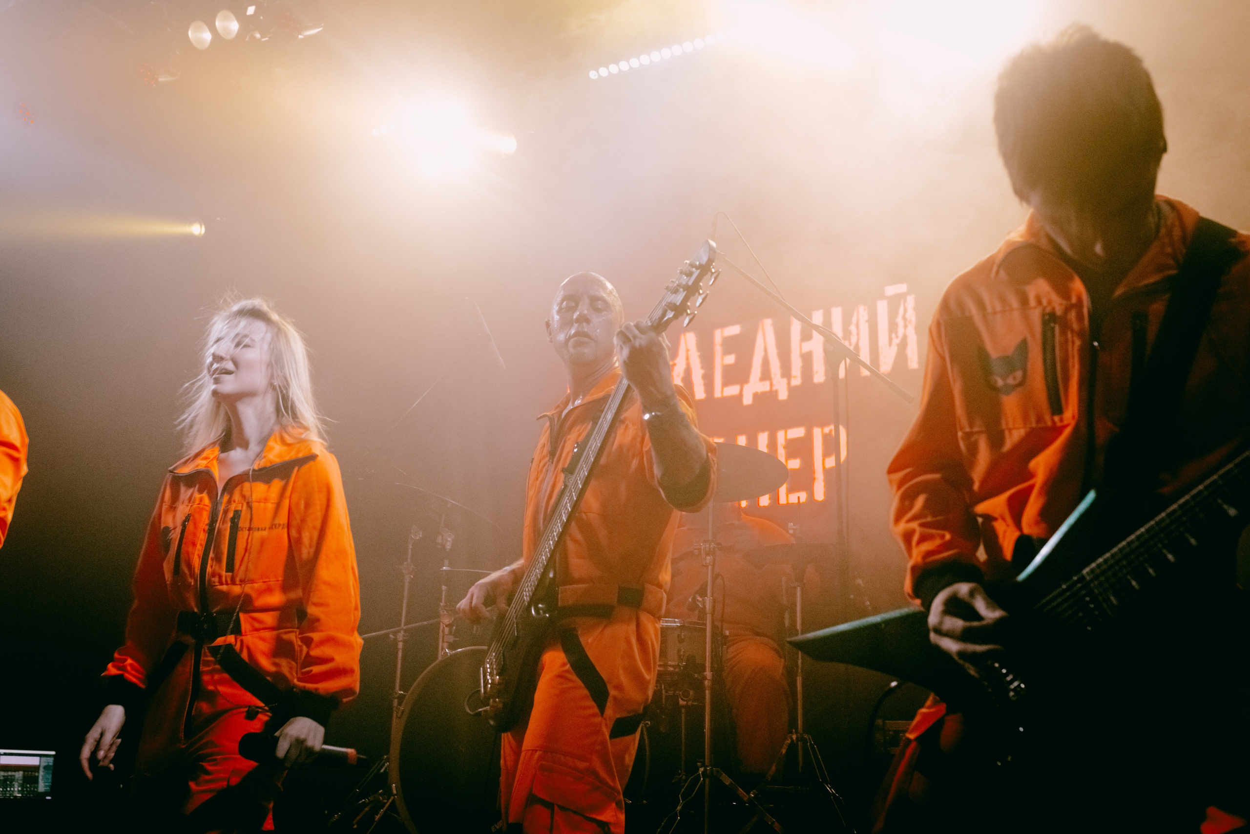 ПОСЛЕДНИЙ ПИОНЕР. Фотограф Елена Богачева (lenalena_na_na_na)