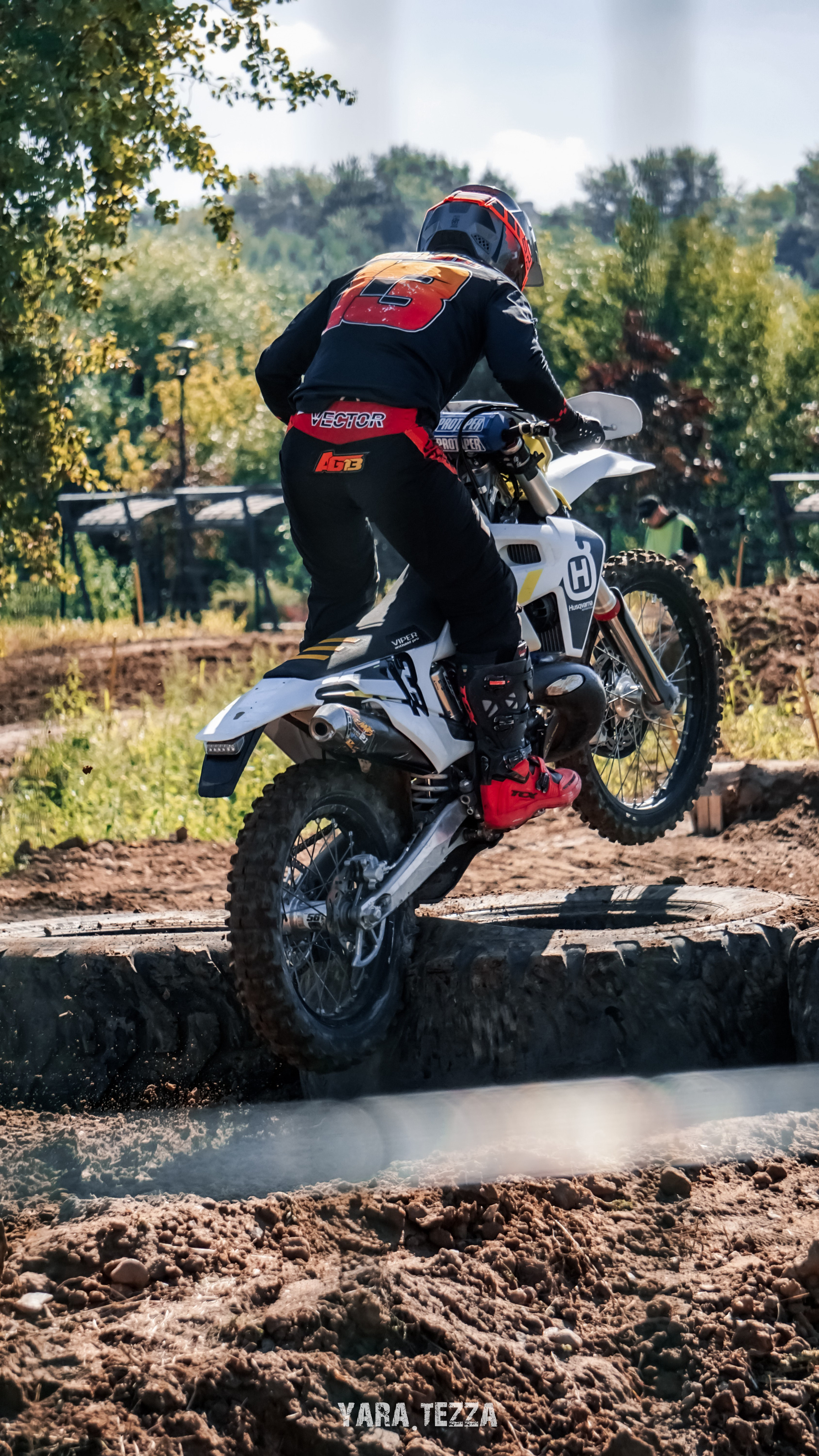 Motocross. Yaratezza production