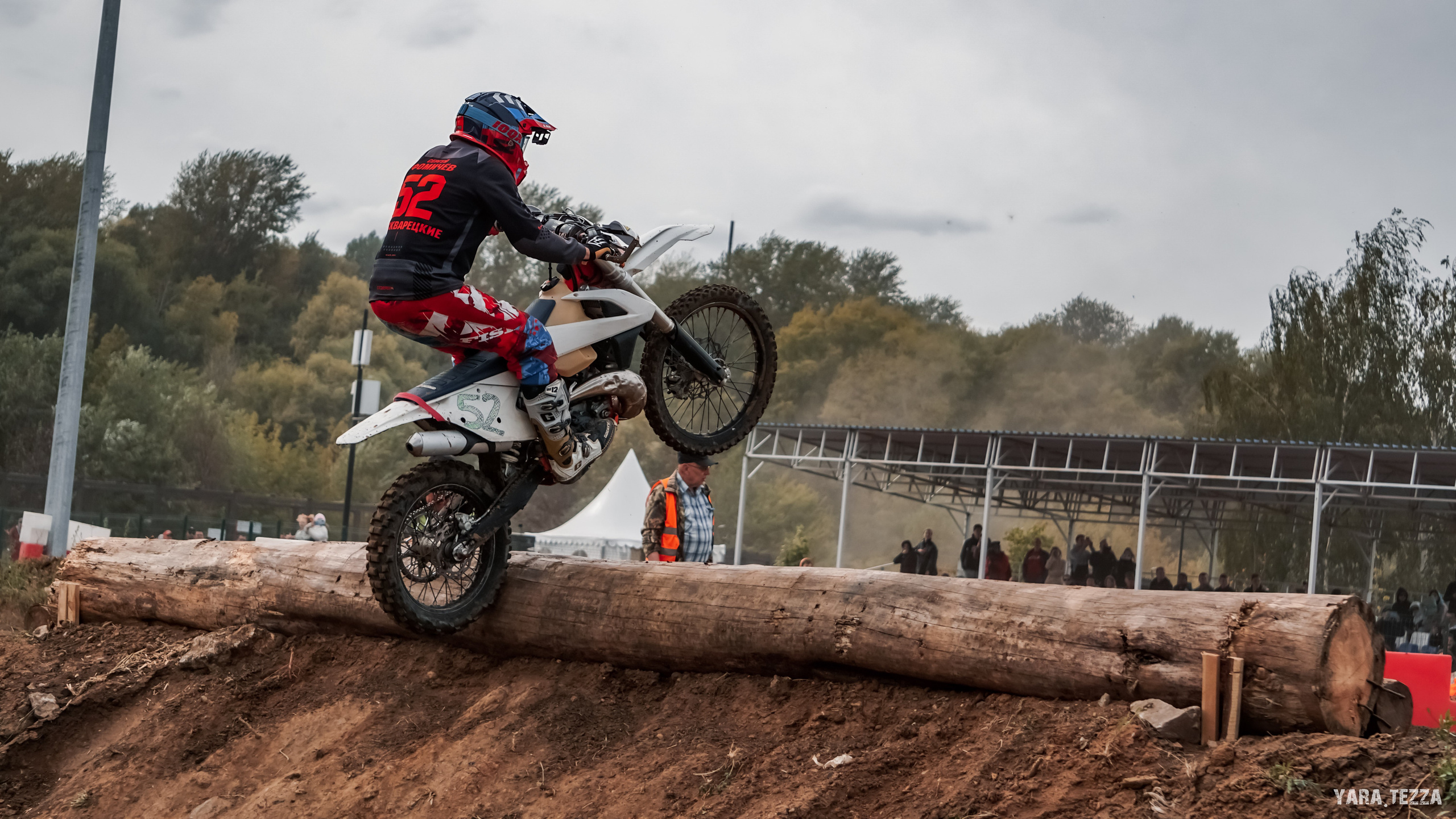 Motocross. Yaratezza production