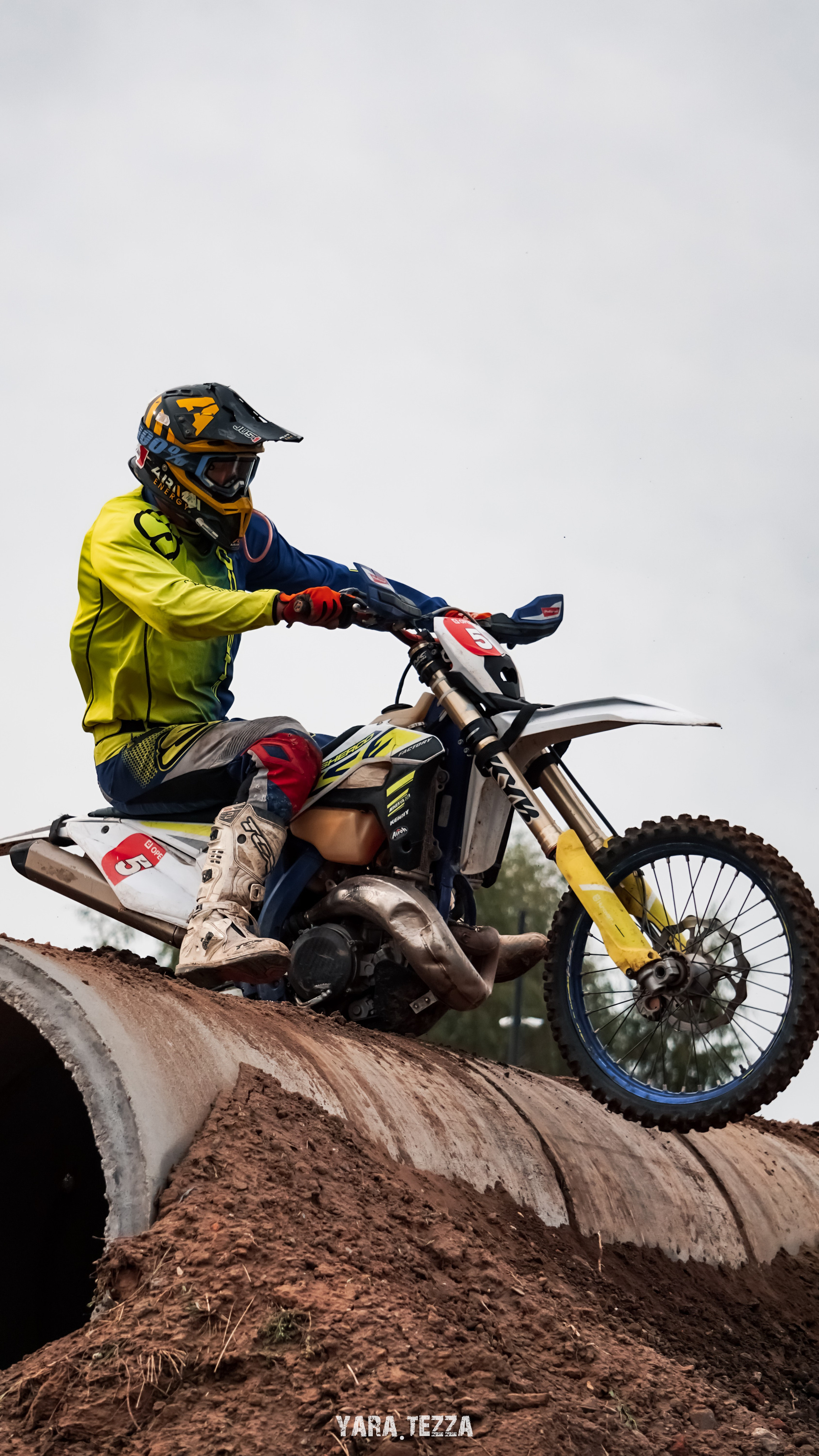 Motocross. Yaratezza production