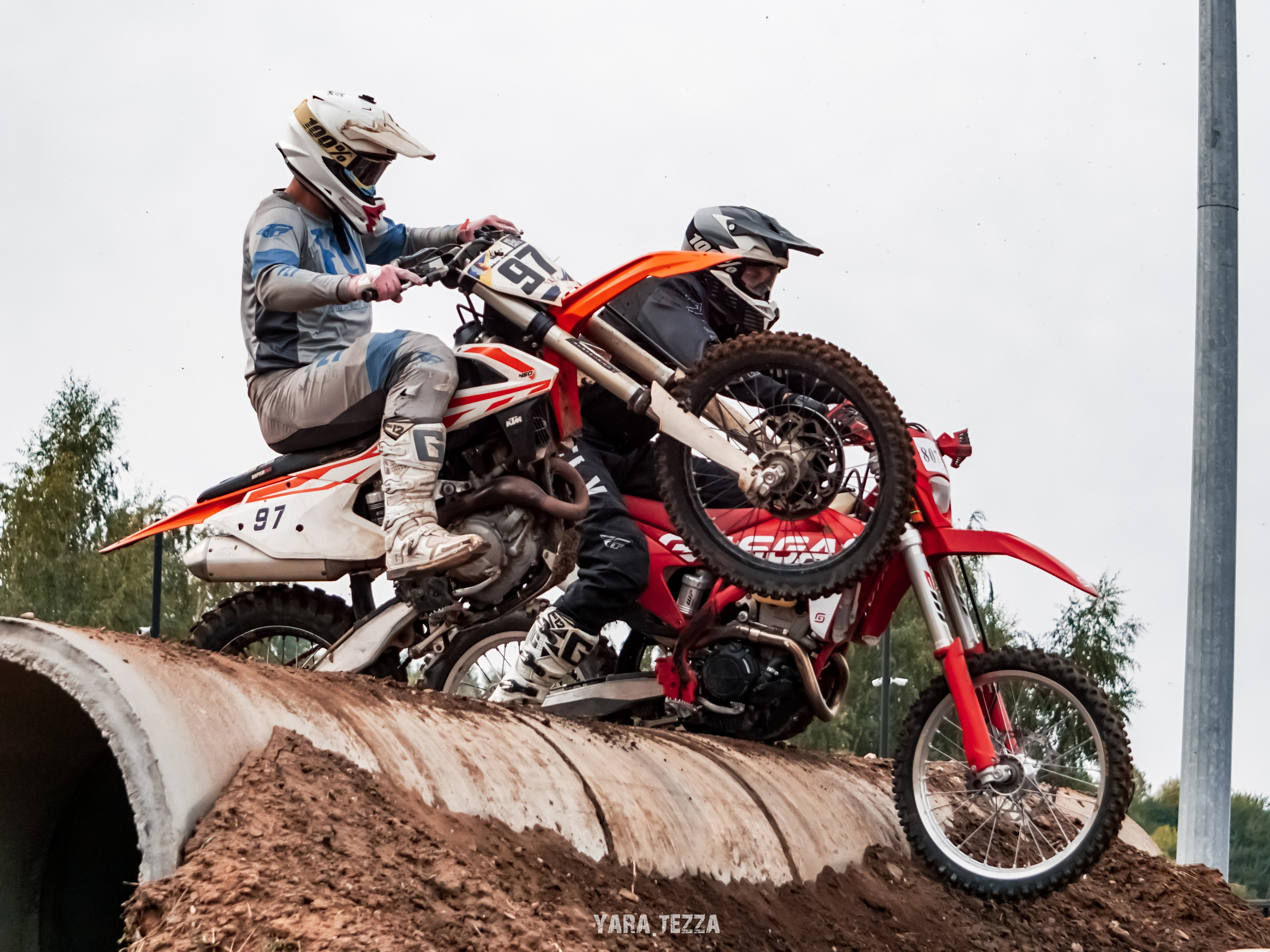 Motocross. Yaratezza production