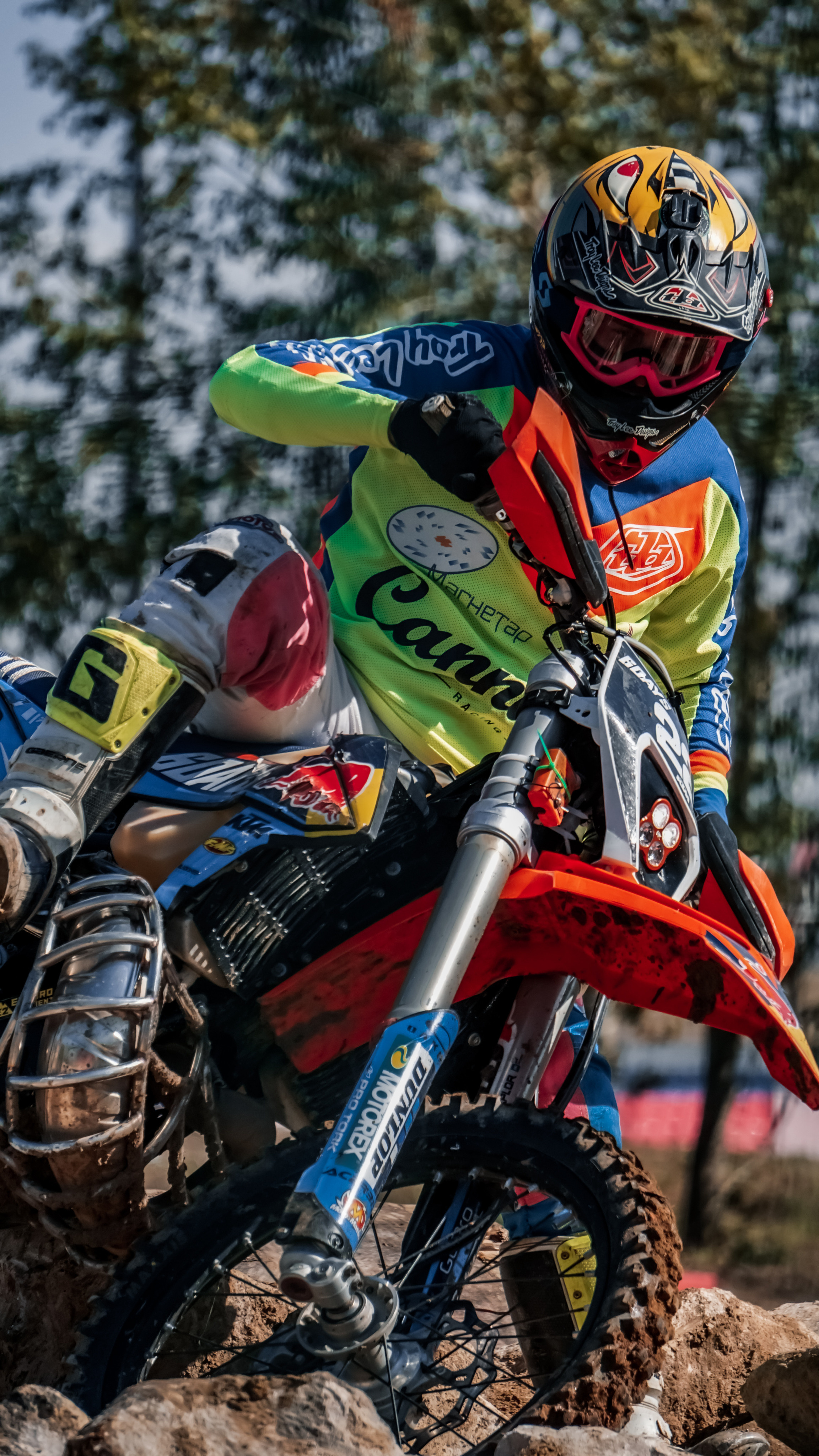 Motocross. Yaratezza production