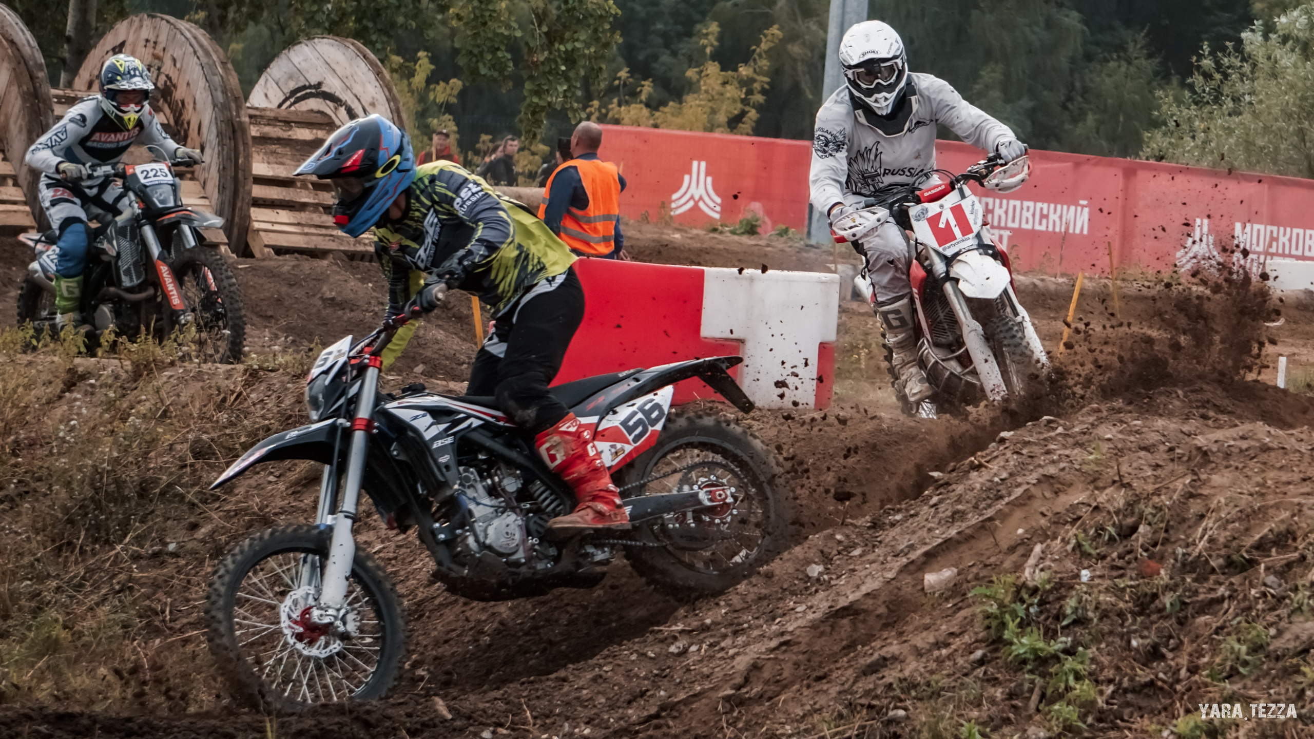 Motocross. Yaratezza production