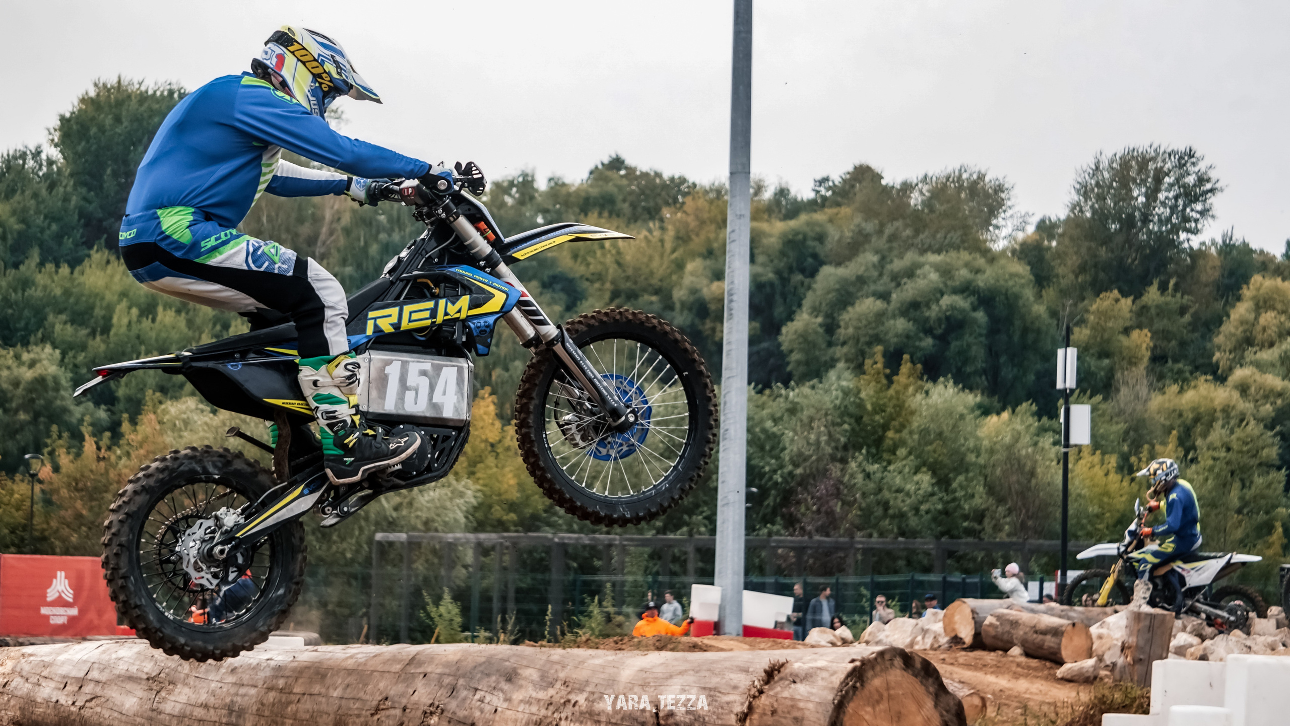 Motocross. Yaratezza production