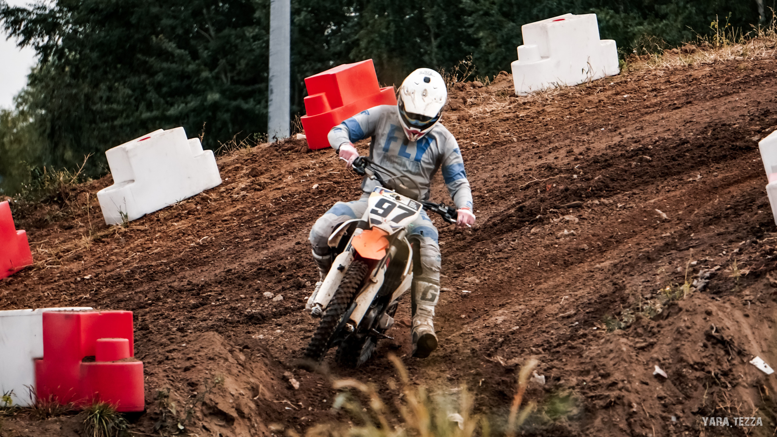 Motocross. Yaratezza production