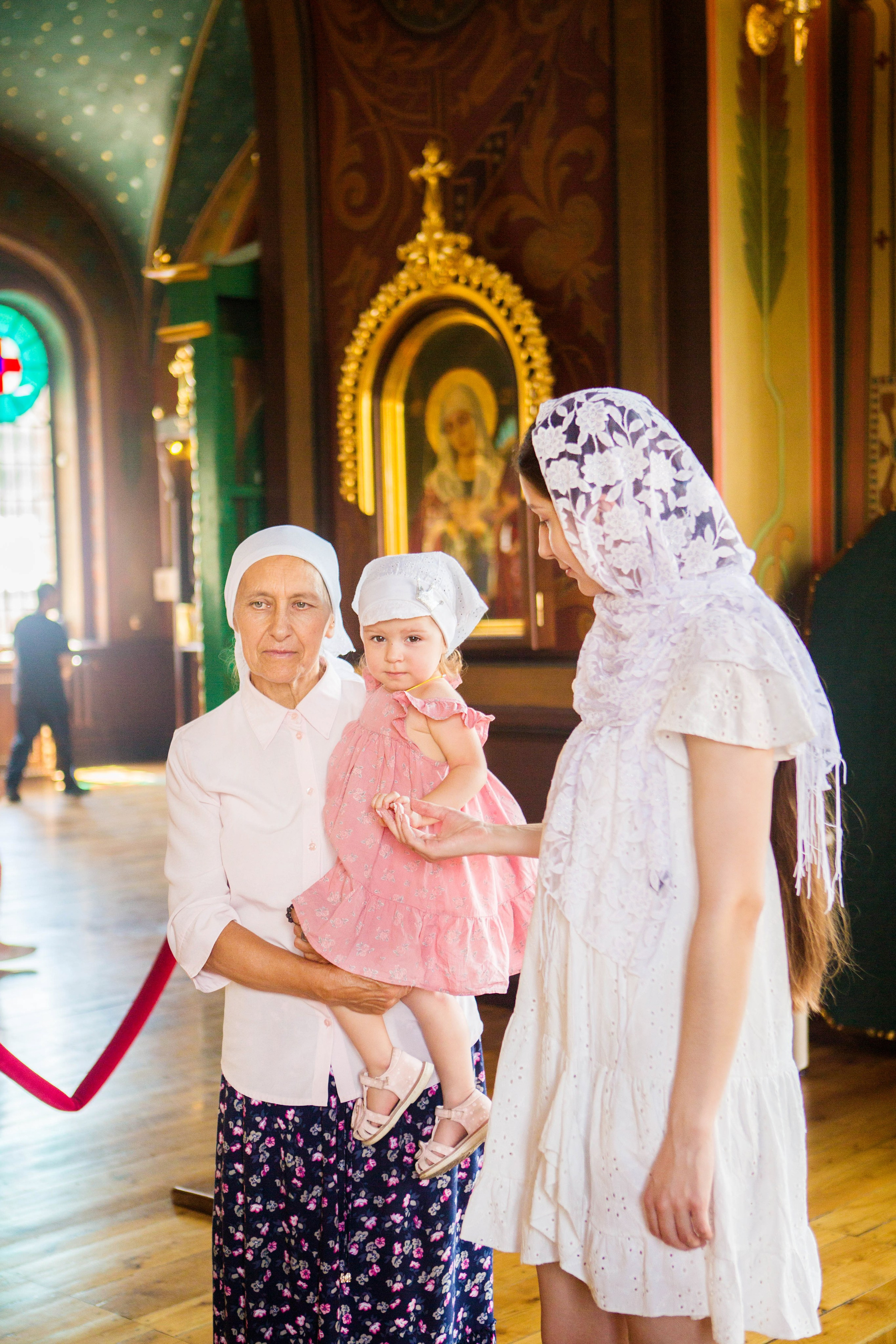 Крещение Надежды. Свято-Троицкий собор. Свадебный семейный и детский фотограф в Краснодаре Карина Федоровская