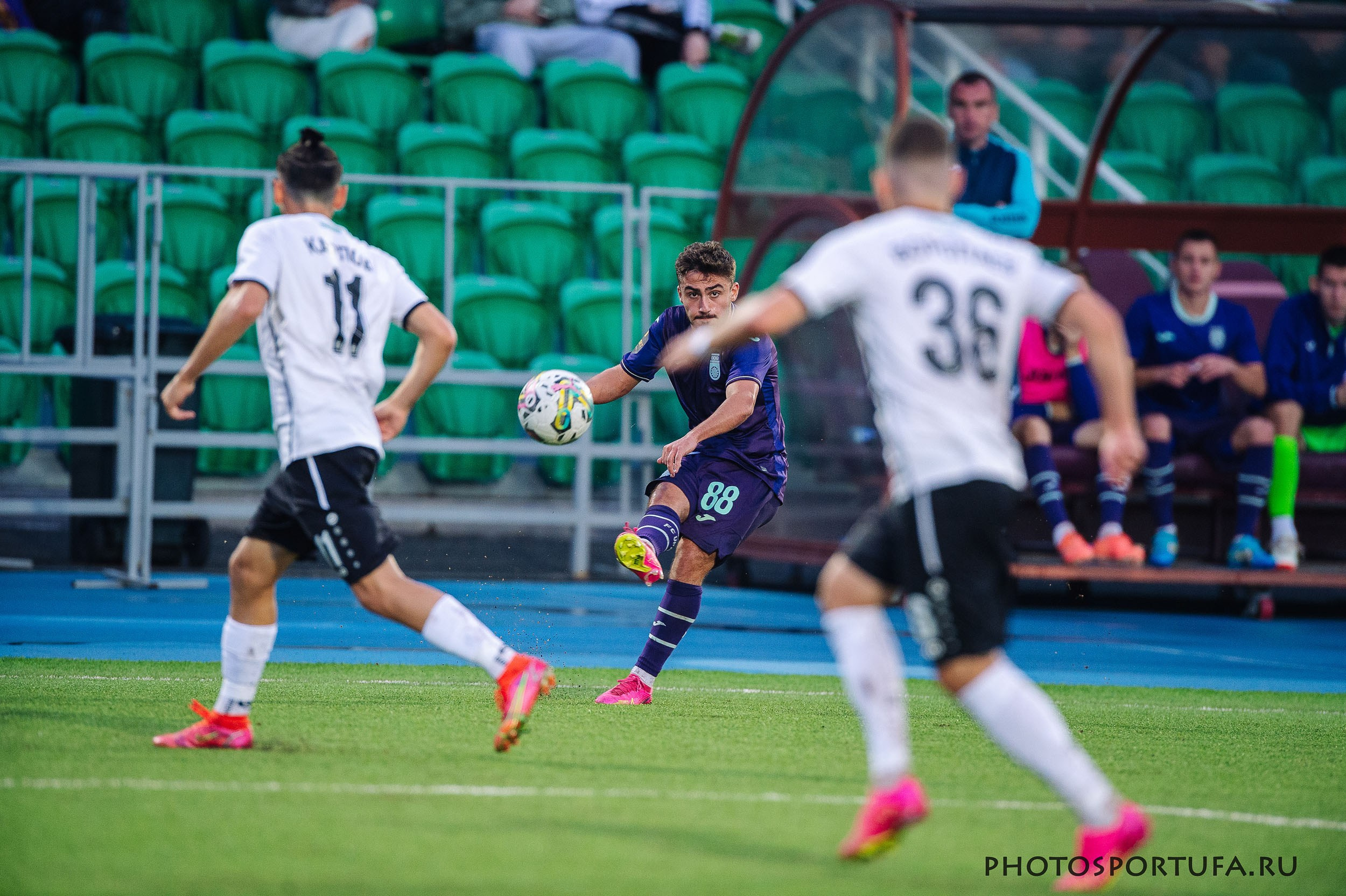 Россия — МЕЛБЕТ — Первая Лига. 4 -й тур «ФК УФА» — ФК «Тюмень». Спортивный фотограф в Уфе Евгений Буров
