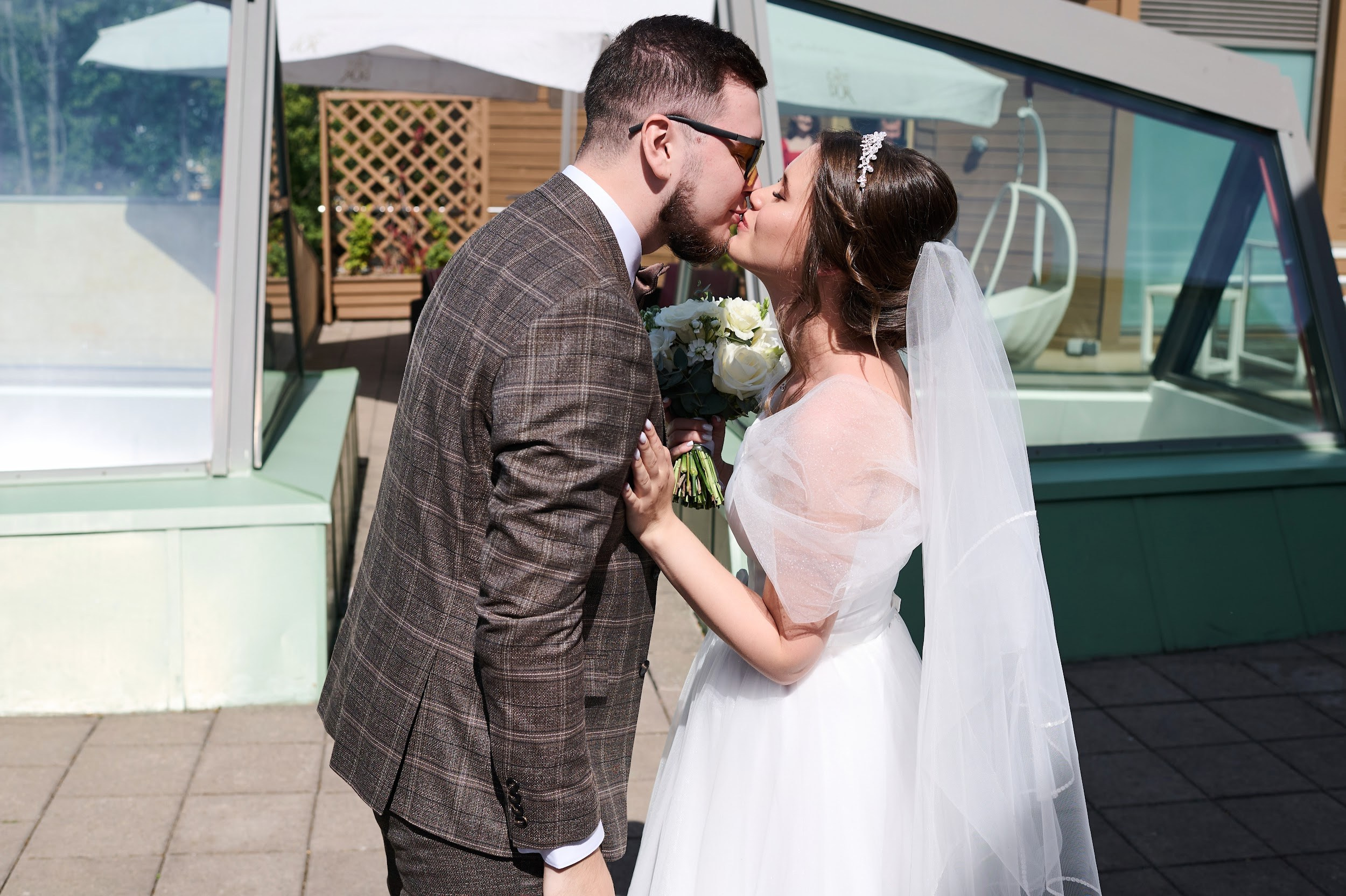 Свадебная фотосъемка в Петергофе. Свадебный фотограф в Санкт-Петербурге Петергофе Пушкине Саша Галлс / Александр Галлс