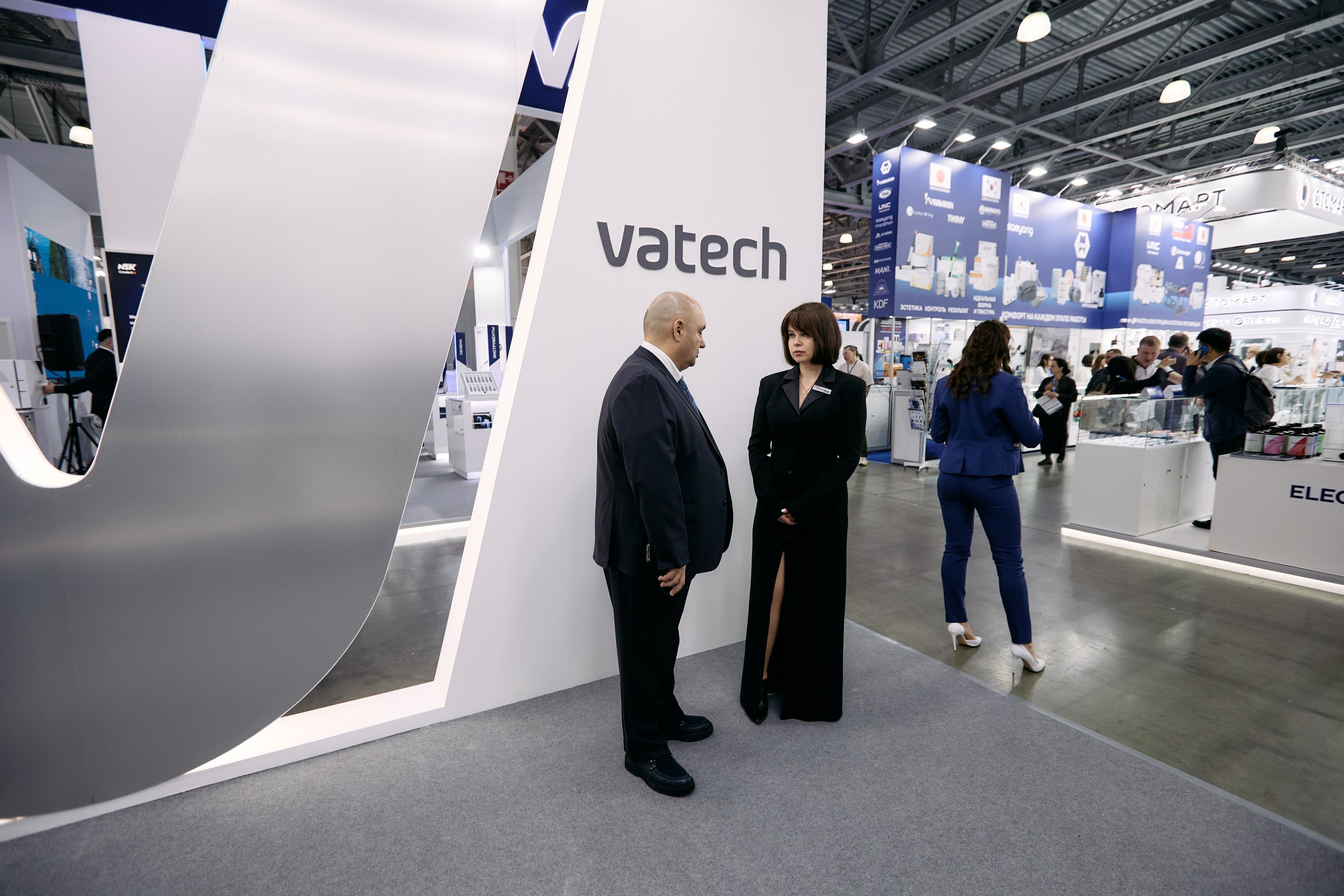 Дентал Салон 2026: Vatech. Свадебный и репортажный фотограф Дмитрий Кононенко