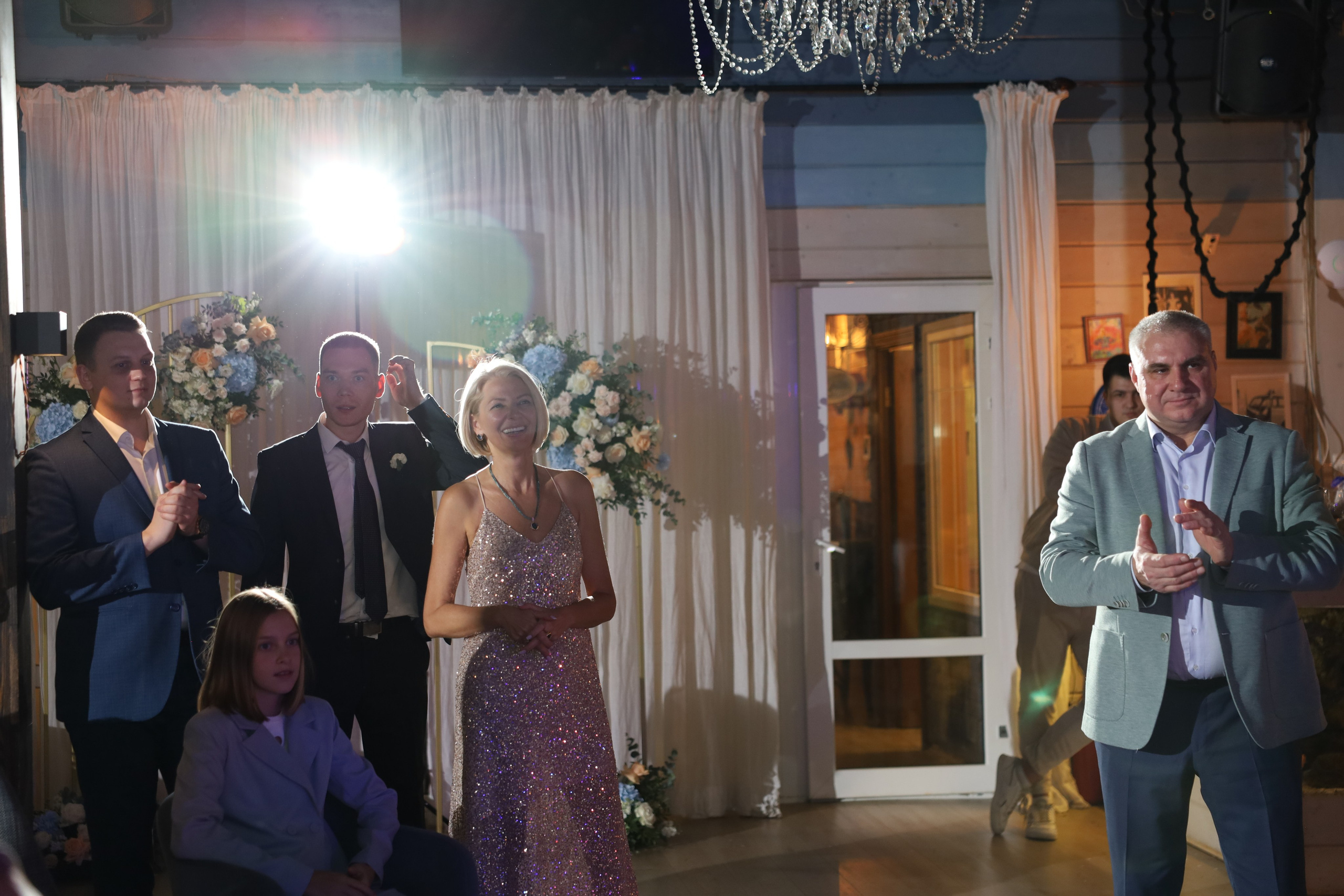 𝒜𝓇𝓉𝑒𝓂 & 𝐿𝓎𝓊𝓈𝓎𝒶 (𝓇𝑒𝓈𝓉𝒶𝓊𝓇𝒶𝓃𝓉). 𝑀𝑜𝓈𝒸𝑜𝓌. Свадебный фотограф в Санкт-Петербурге