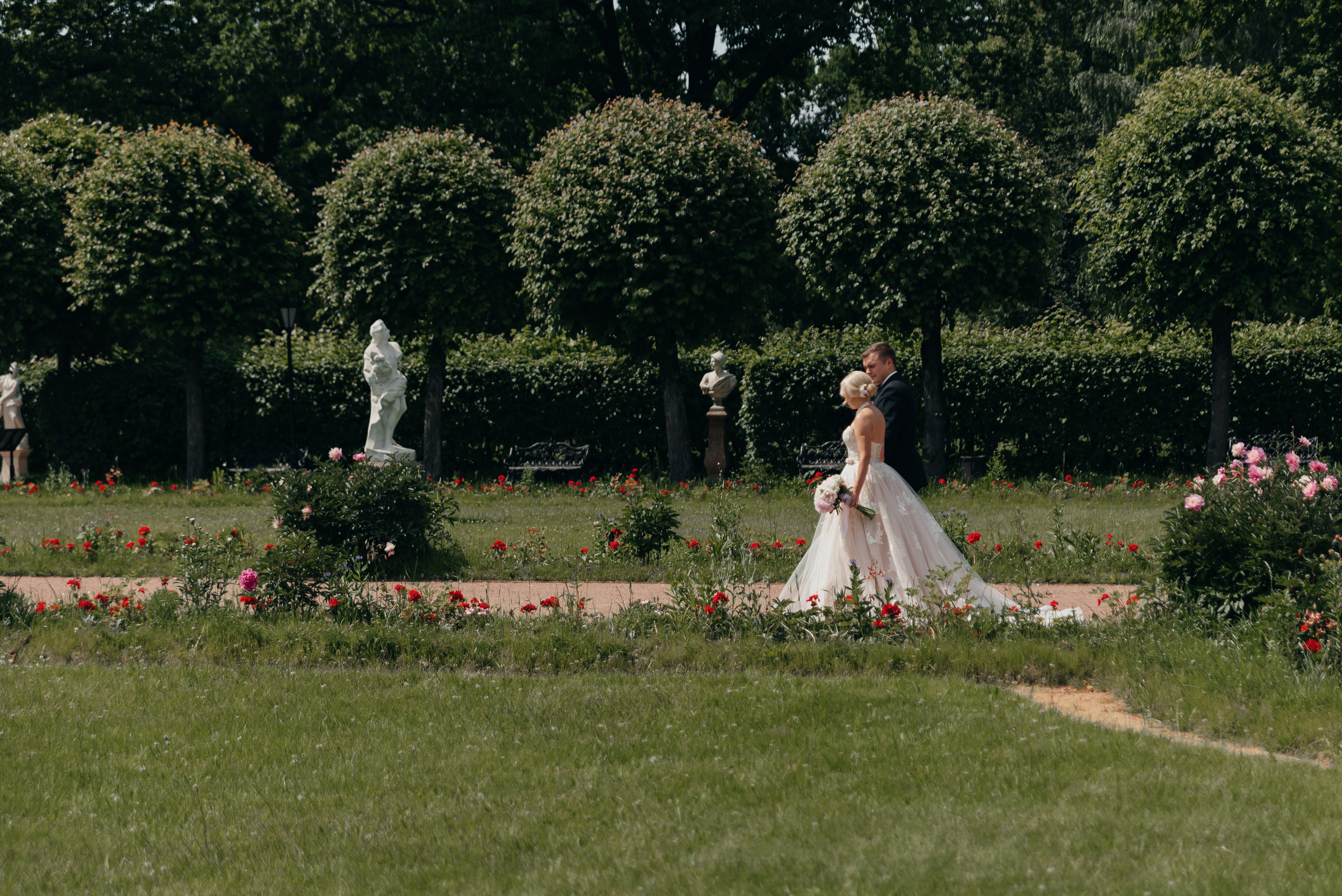 Свадебная фотосессия Кусково. Фотограф Москва