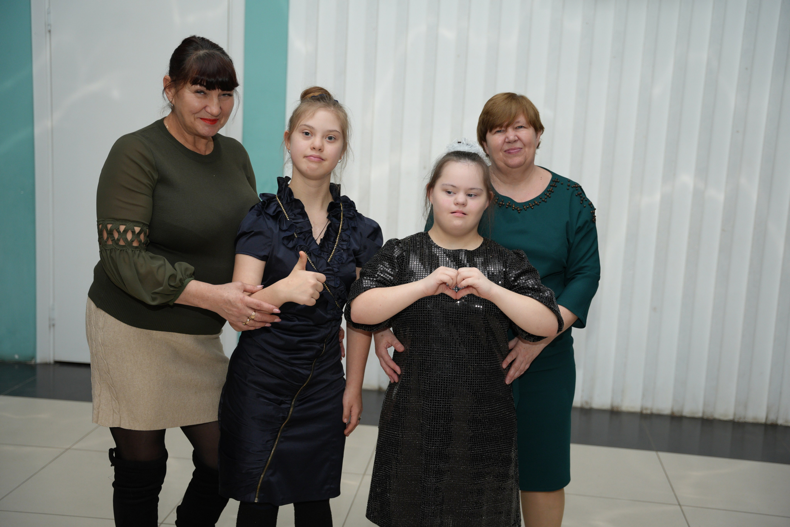 Социально —благотворительная акция «Ты в этом мире не один», посвященная Международному дню инвалидов. ВЫПУСКНЫЕ АЛЬБОМЫ, Школьный фотограф, семейный и свадебный в Саратове и области Ольга Плаксина