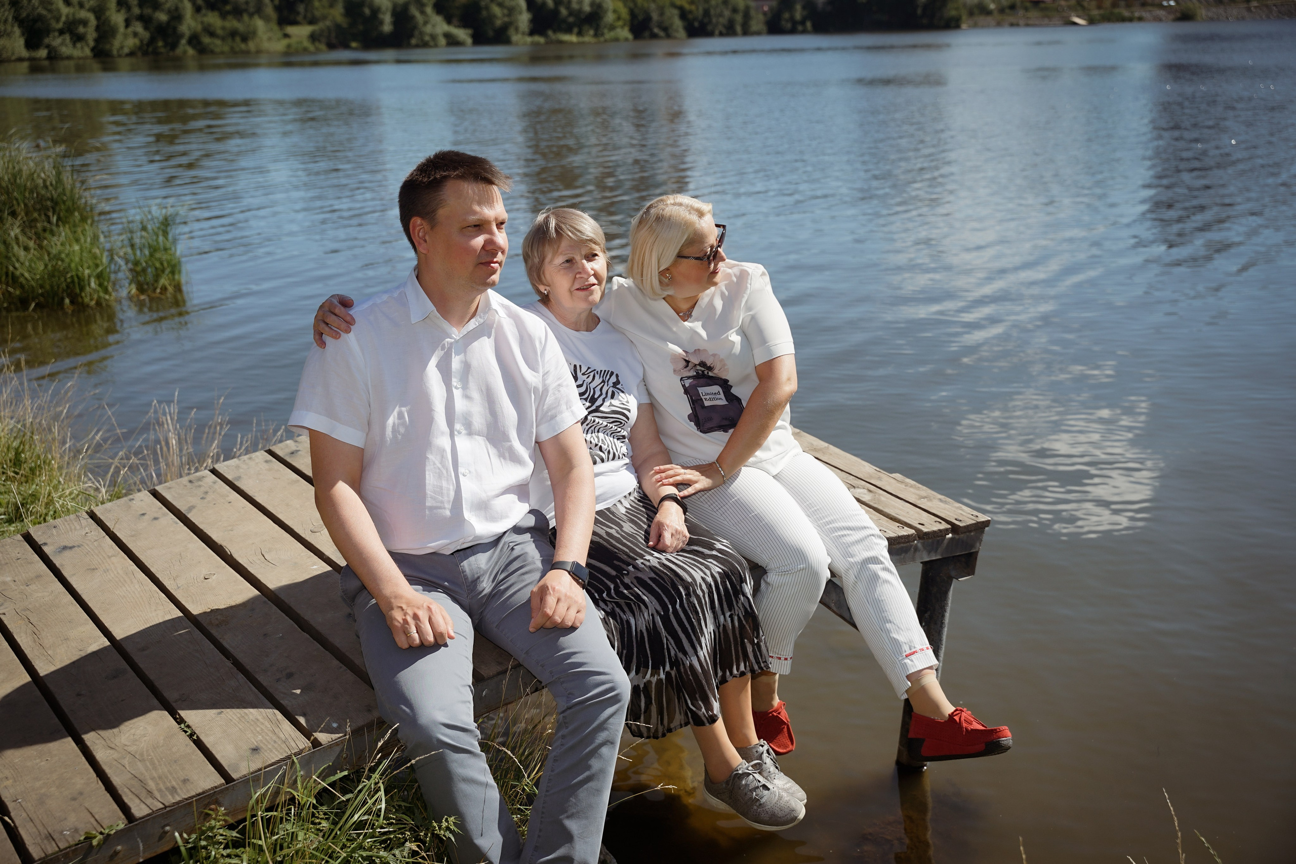 Фотосессия большой семьи в парке