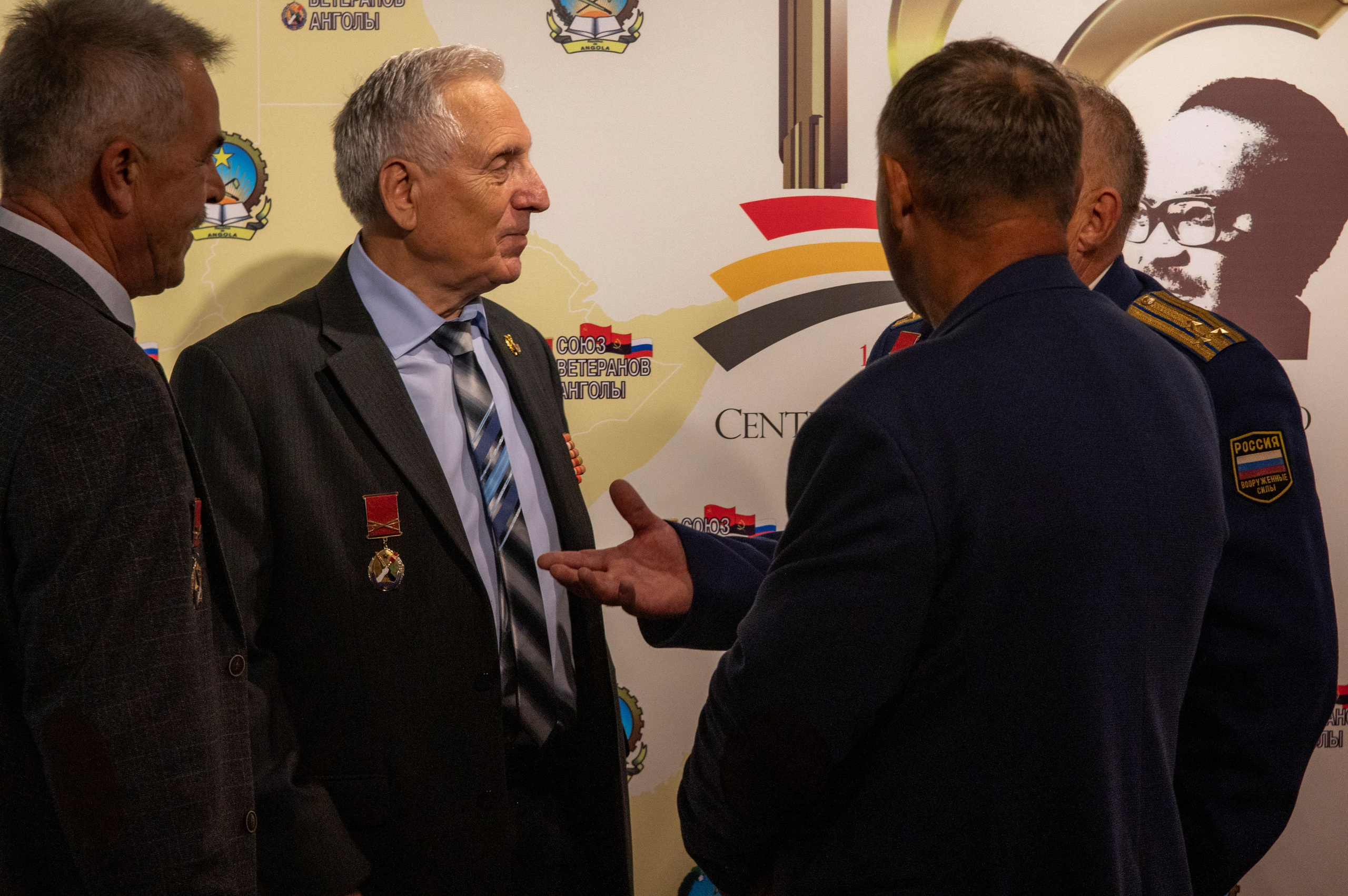 Ветераны Анголы «От прошлого к настоящему». Фотограф Роман Адлер