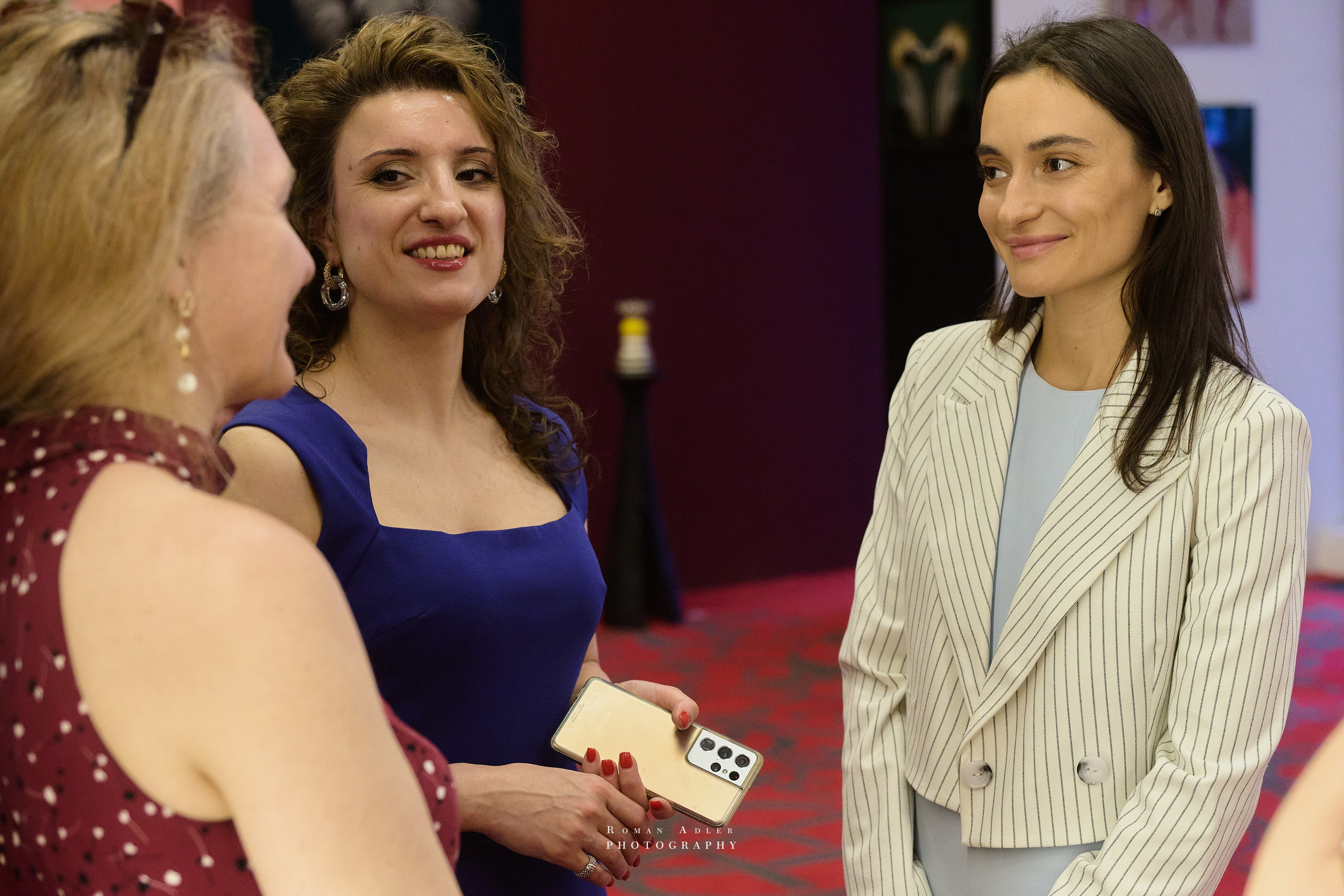 «Летние хроники» в международной галерее Redgallery. Фотограф Роман Адлер