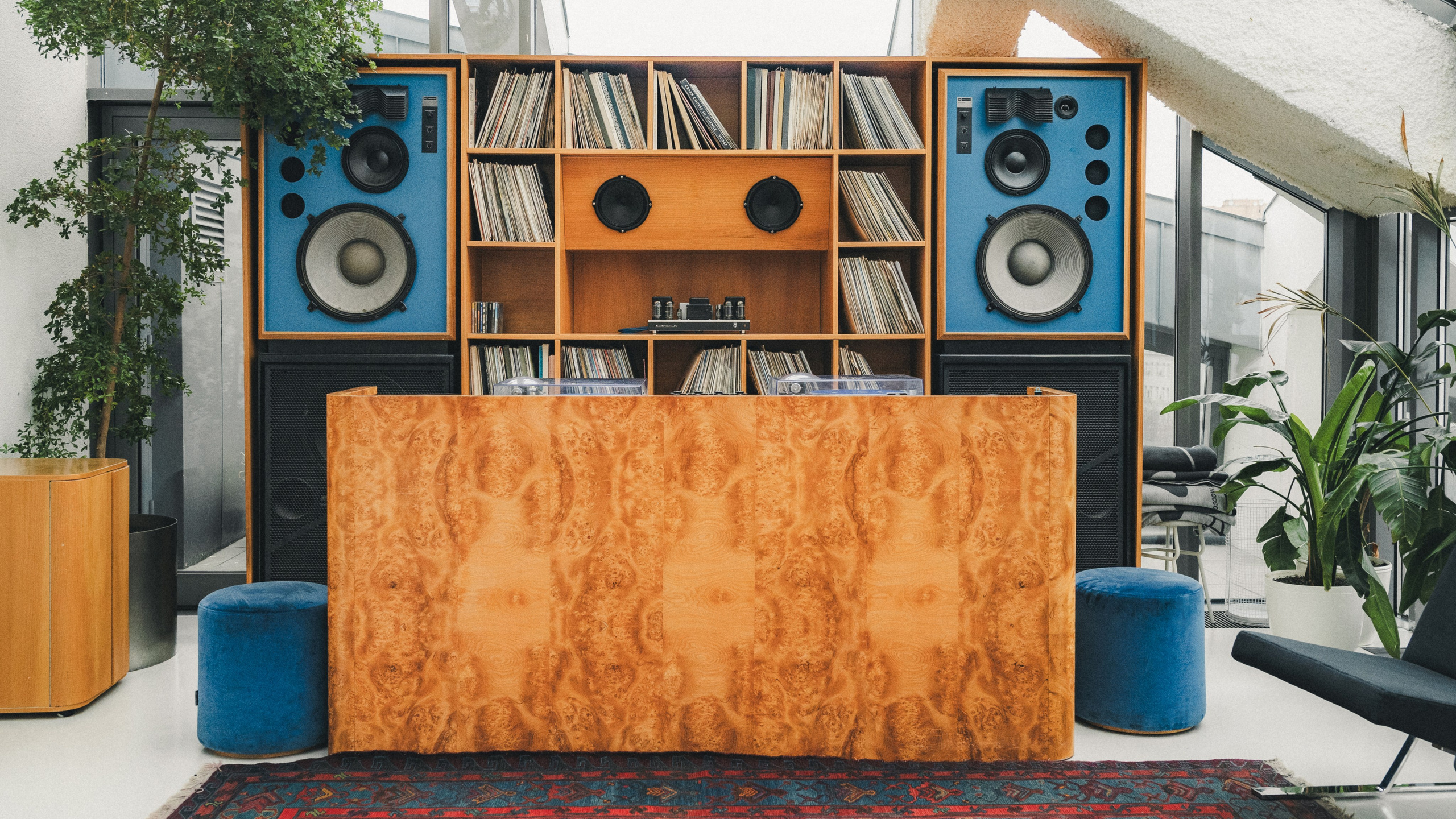 Found Record Store & Pizzeria. Фотограф Илья К. в Москве