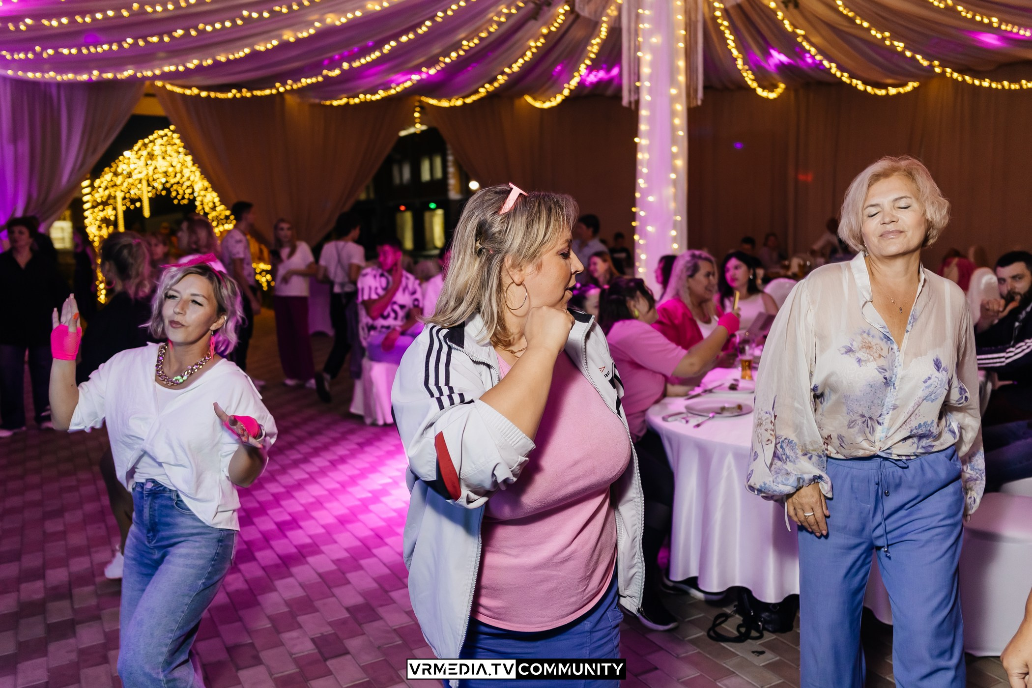 Ресторан «Империя»: Вечеринка 90-х