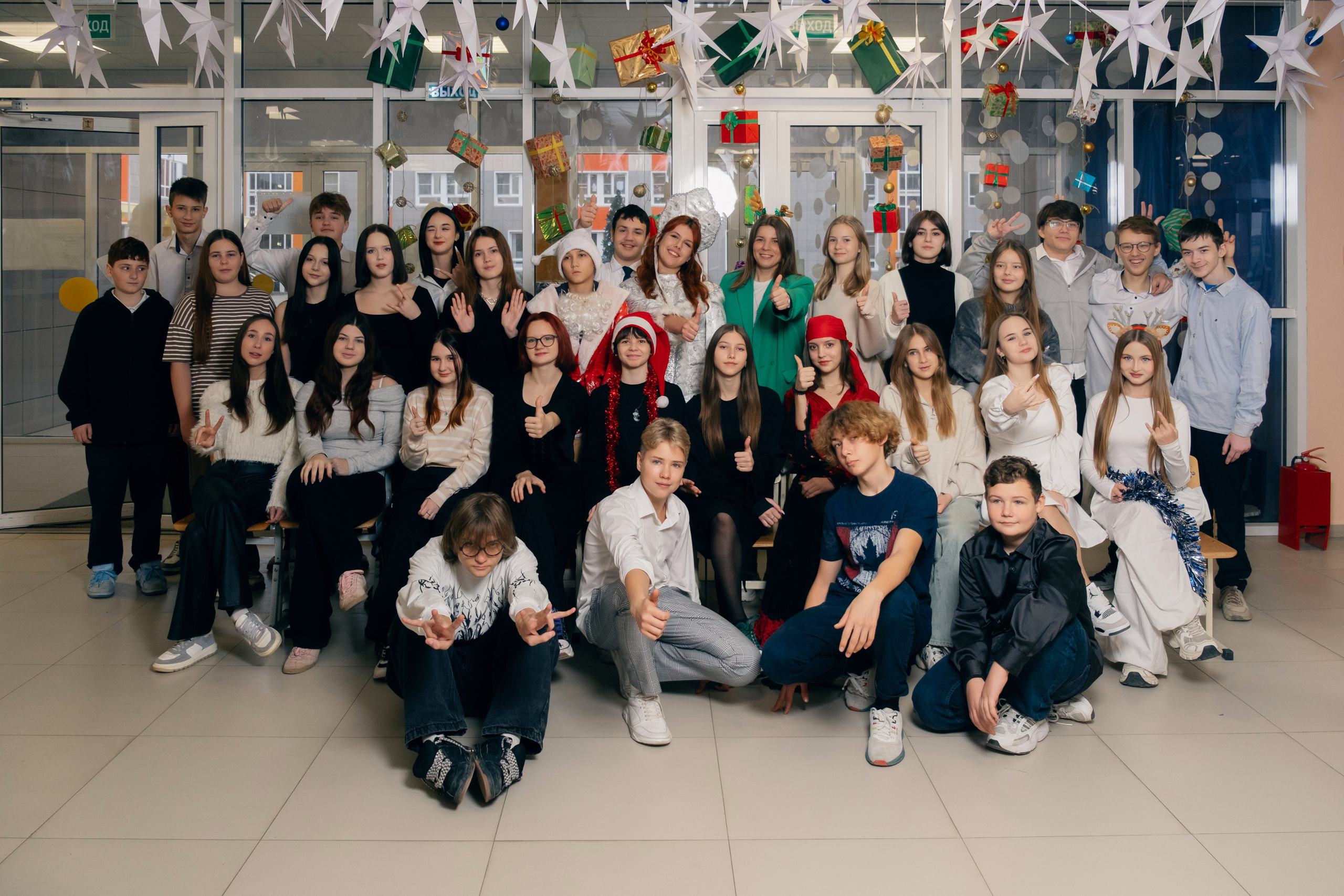 Новогодняя Фотосессия МАОУ СОШ№ 15 8 «Г». Свадебный и репортажной фотограф Денис Ожигин в Краснодаре и Краснодарском крае
