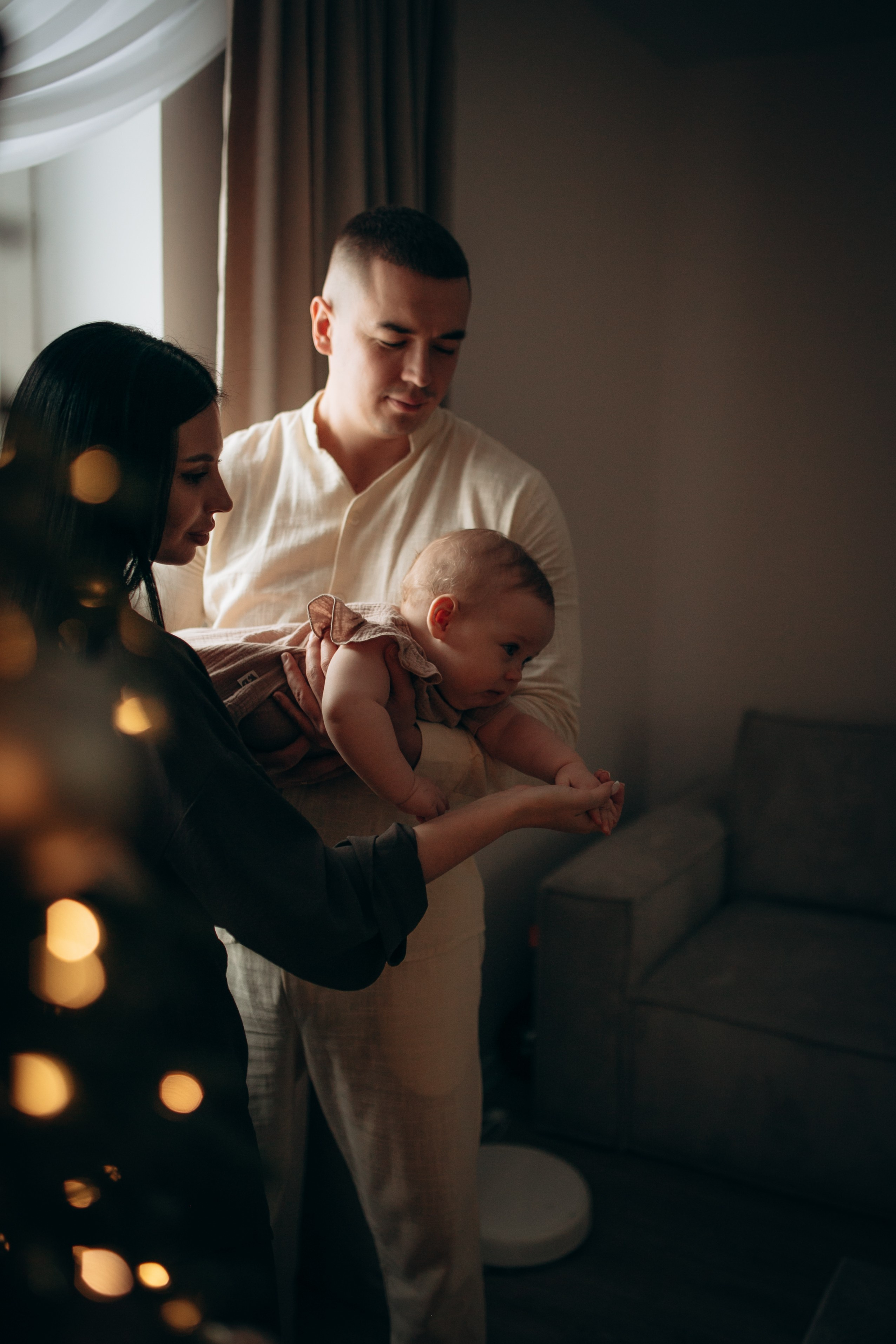 Денис, Юля и крошка Варвара. Семейный фотограф в Москве и Люберцах Юлия Гуськова