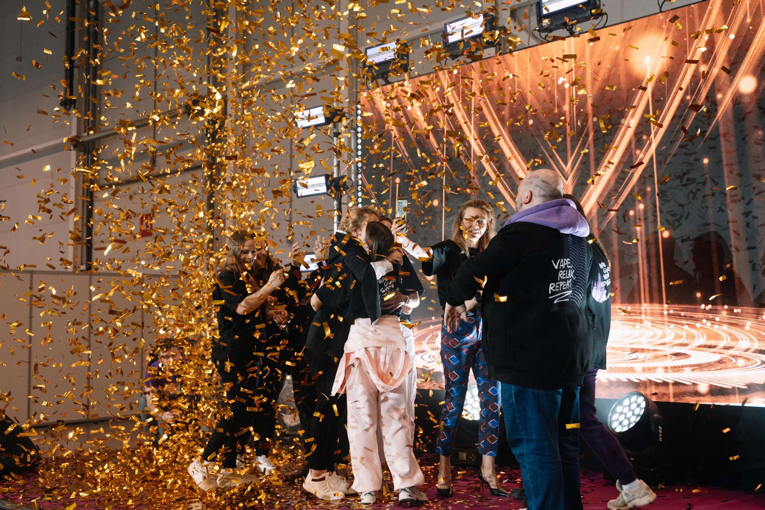 Репортажные съемки. Дипломированный фотограф в Новосибирске. Фотографирую свадьбы, репортажи, индивидуальные фотосессии, lovestory(семейные)