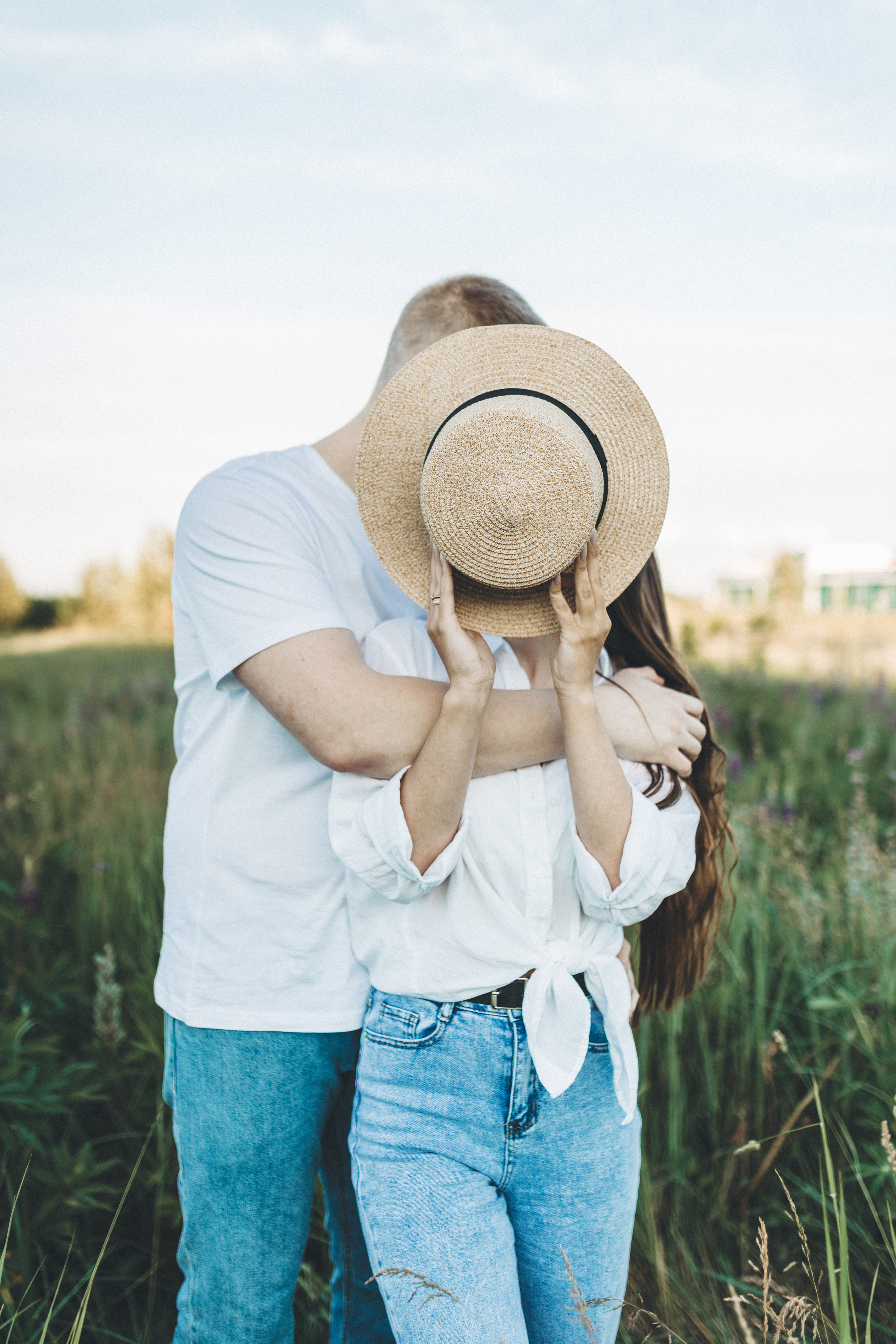 Прогулка по люпиновому полю с Лешей, Кристиной и Мишенькой. Мария Беседина. Фотография о любви