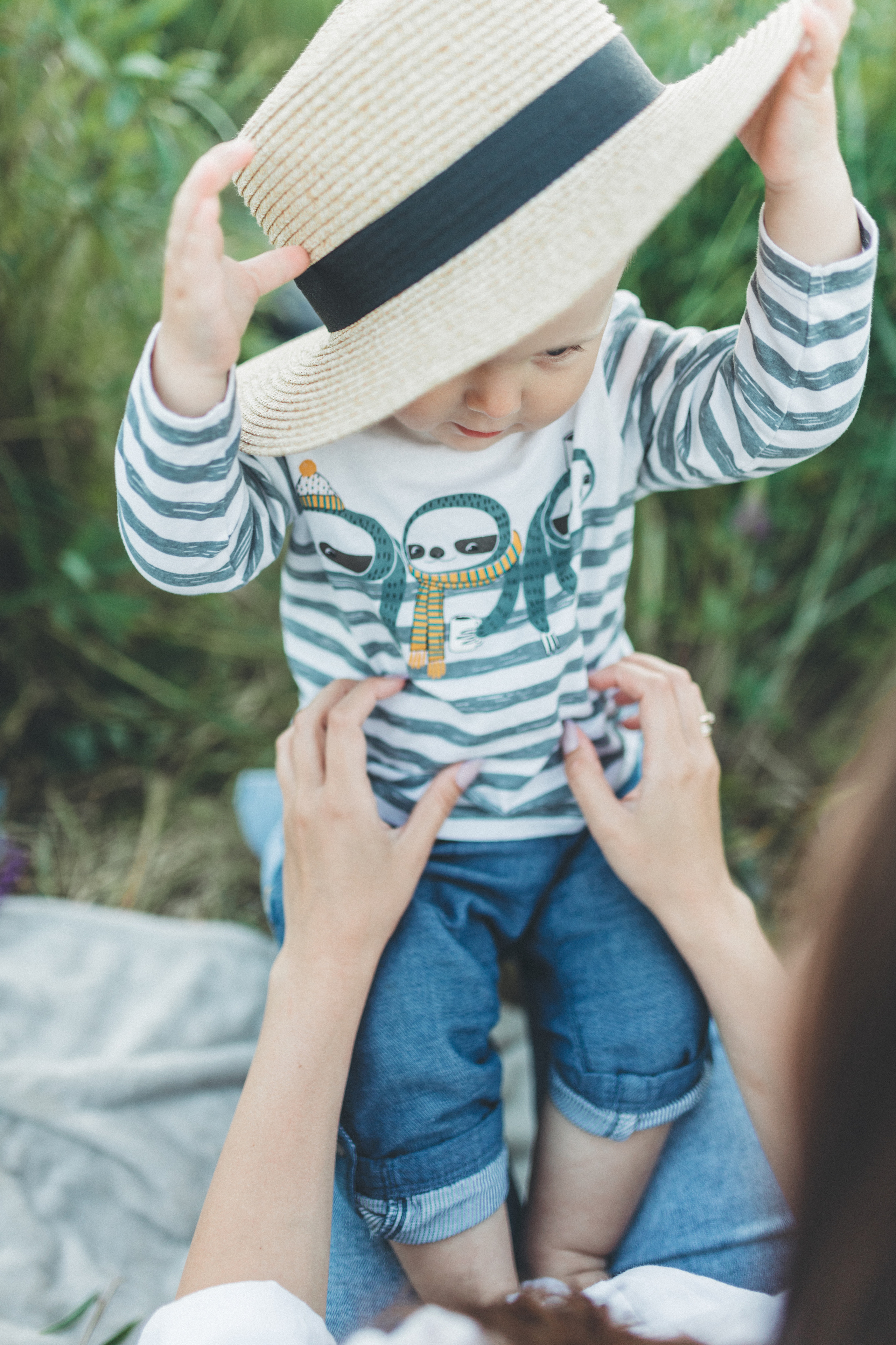 Прогулка по люпиновому полю с Лешей, Кристиной и Мишенькой. Мария Беседина. Фотография о любви