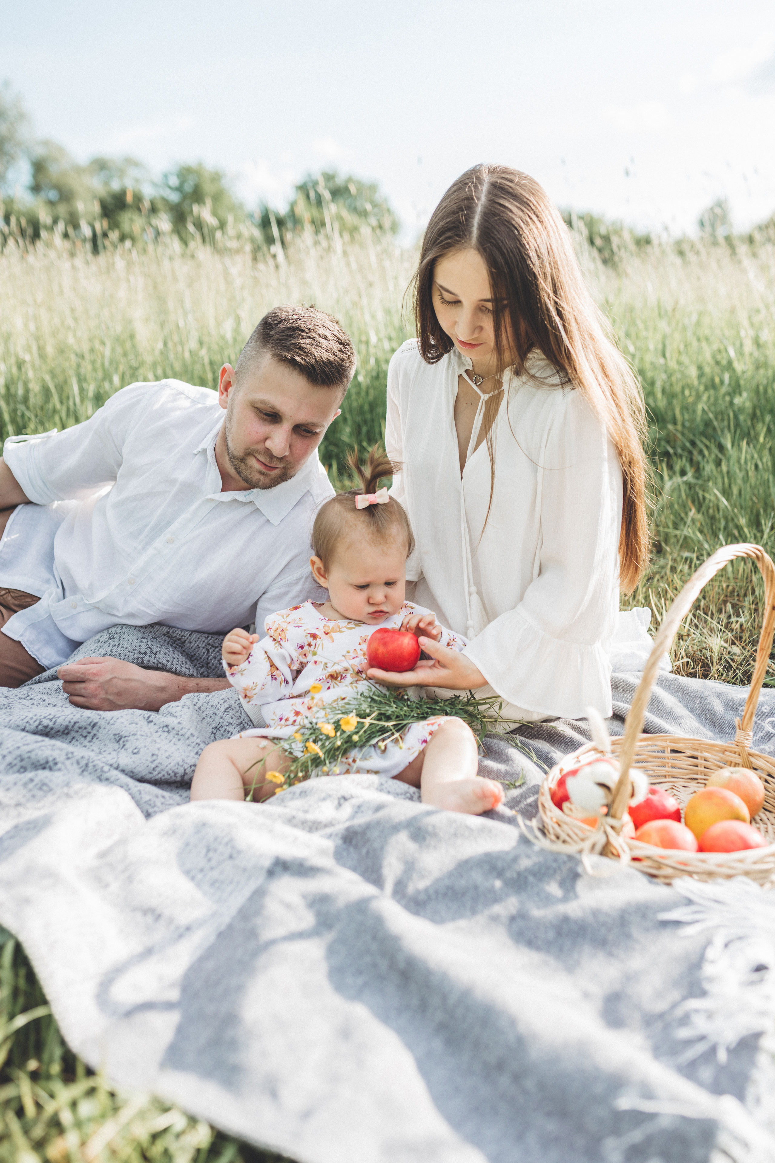Прогулка с Женей, Машей и Алисой. Мария Беседина. Фотография о любви