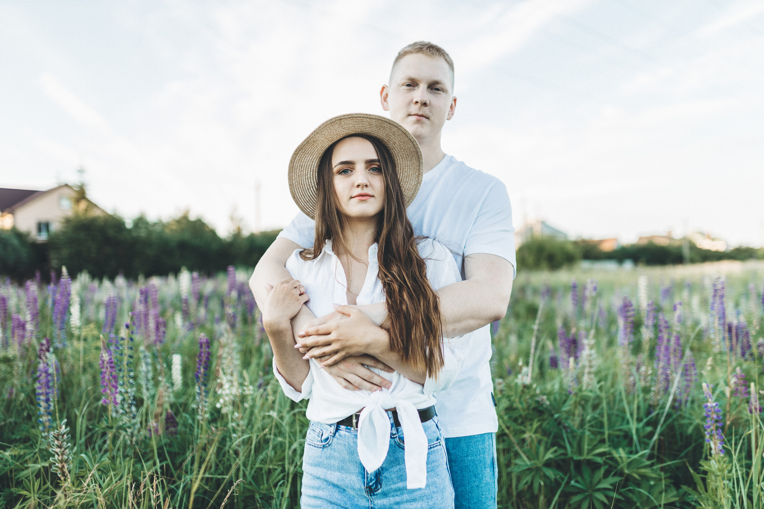 Прогулка по люпиновому полю с Лешей, Кристиной и Мишенькой. Мария Беседина. Фотография о любви