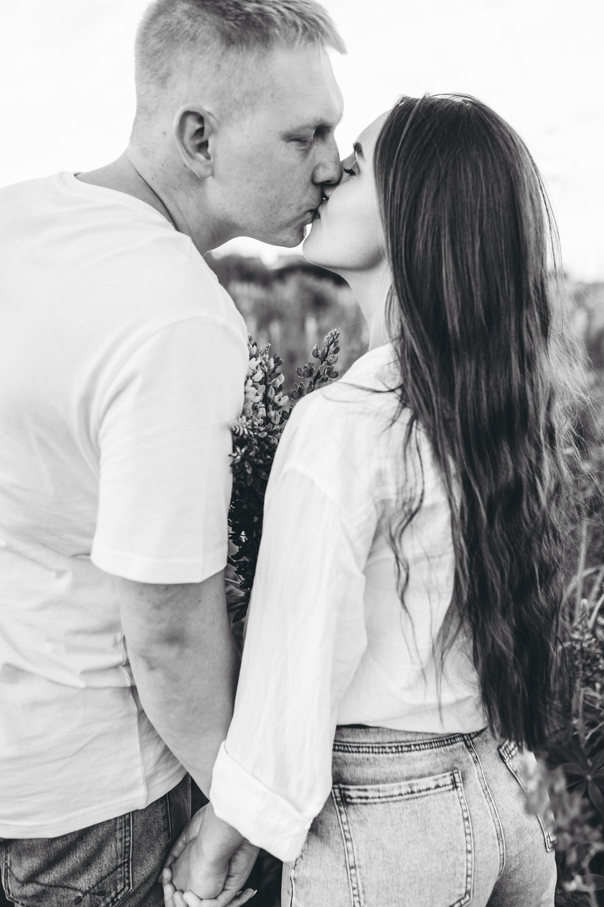 Прогулка по люпиновому полю с Лешей, Кристиной и Мишенькой. Мария Беседина. Фотография о любви