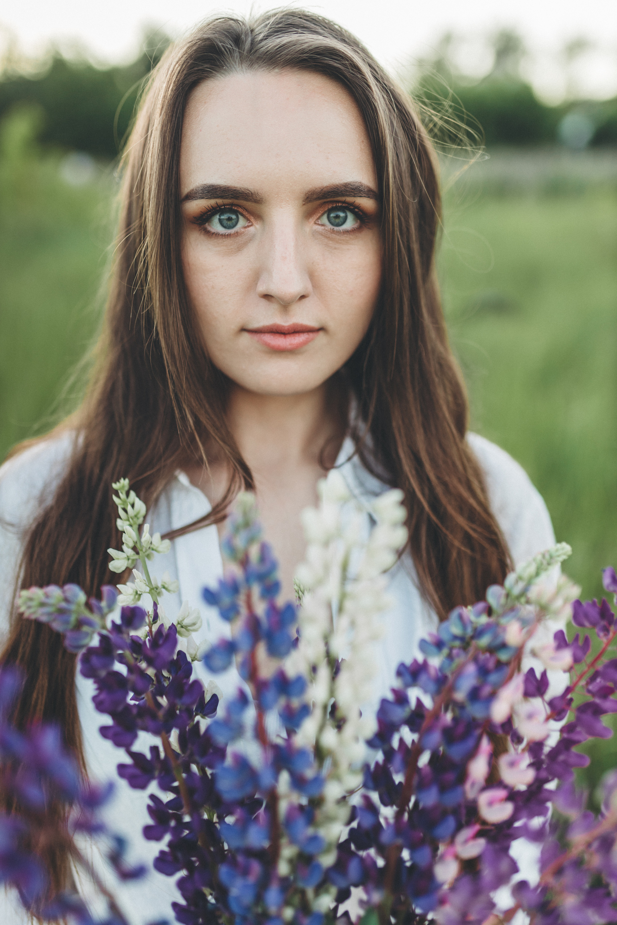 Прогулка по люпиновому полю с Лешей, Кристиной и Мишенькой. Мария Беседина. Фотография о любви