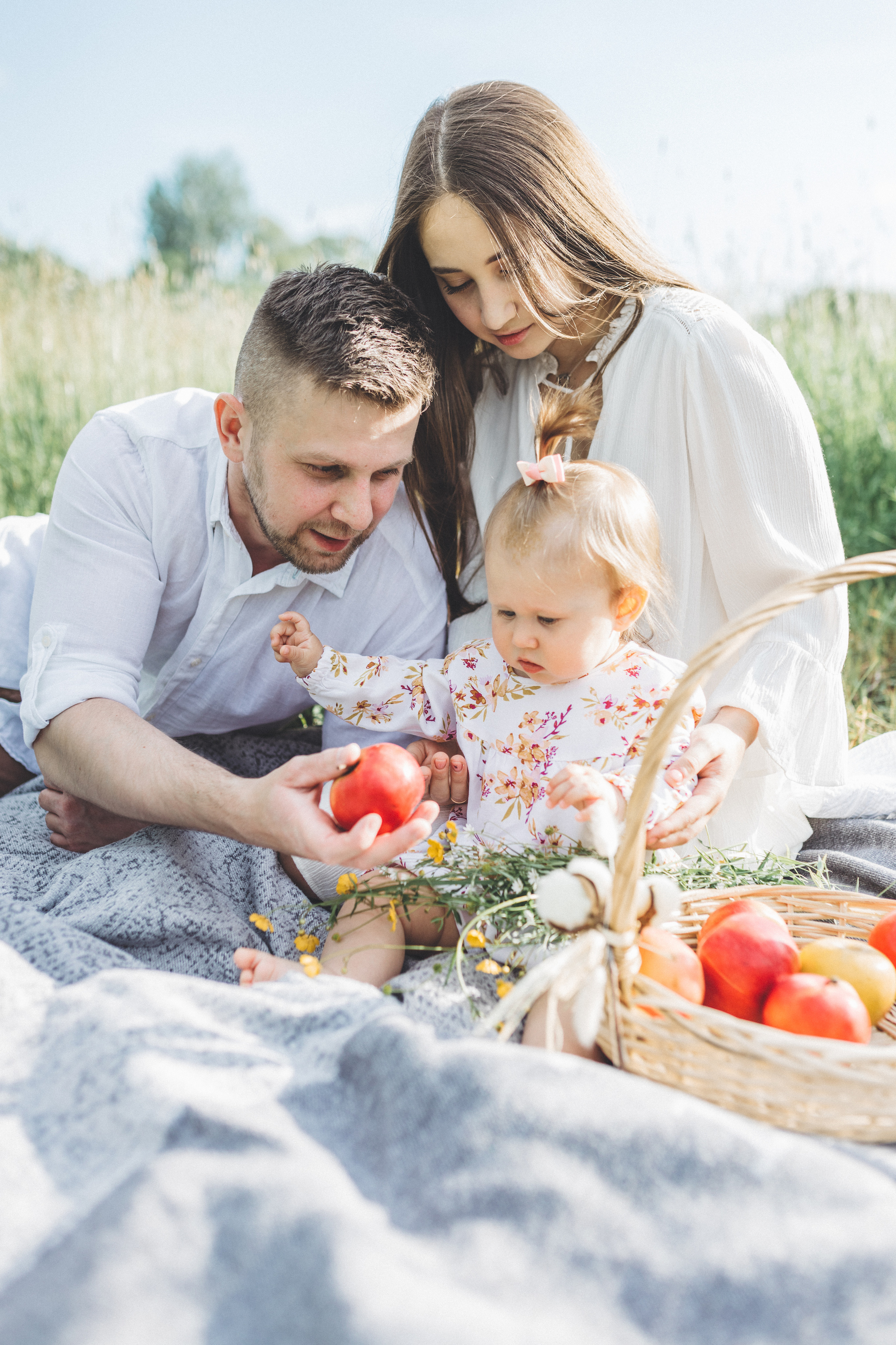 Прогулка с Женей, Машей и Алисой. Мария Беседина. Фотография о любви