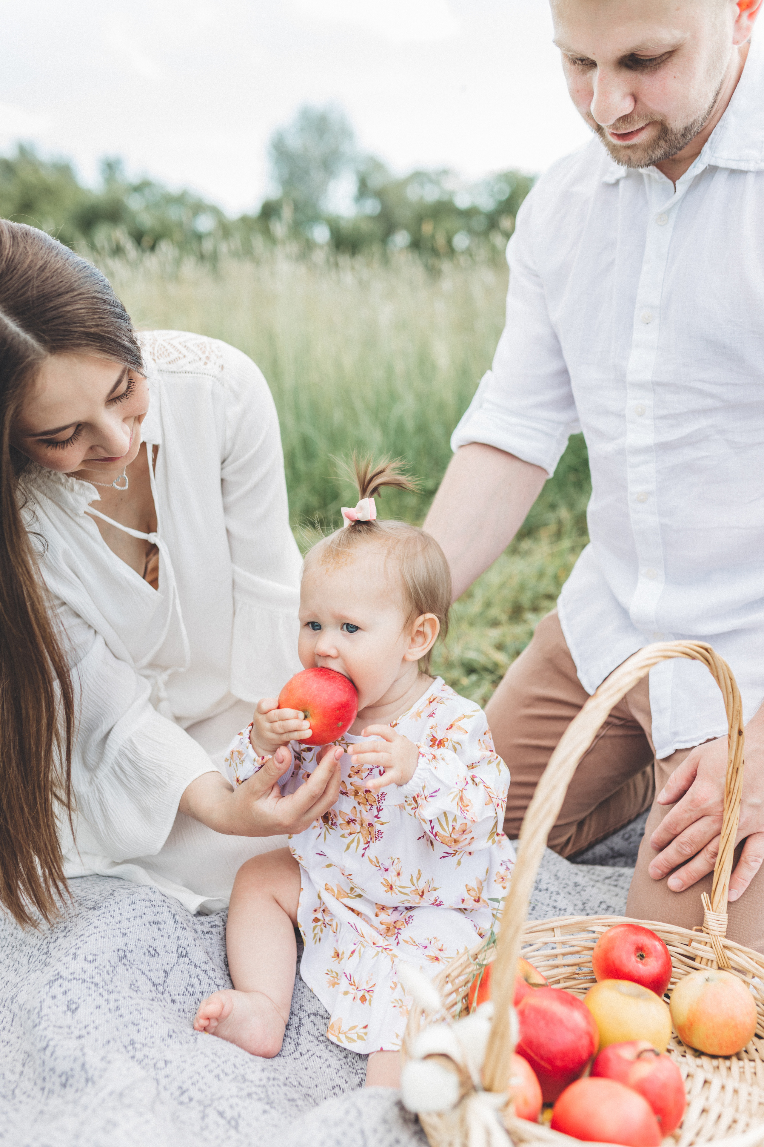 Прогулка с Женей, Машей и Алисой. Мария Беседина. Фотография о любви