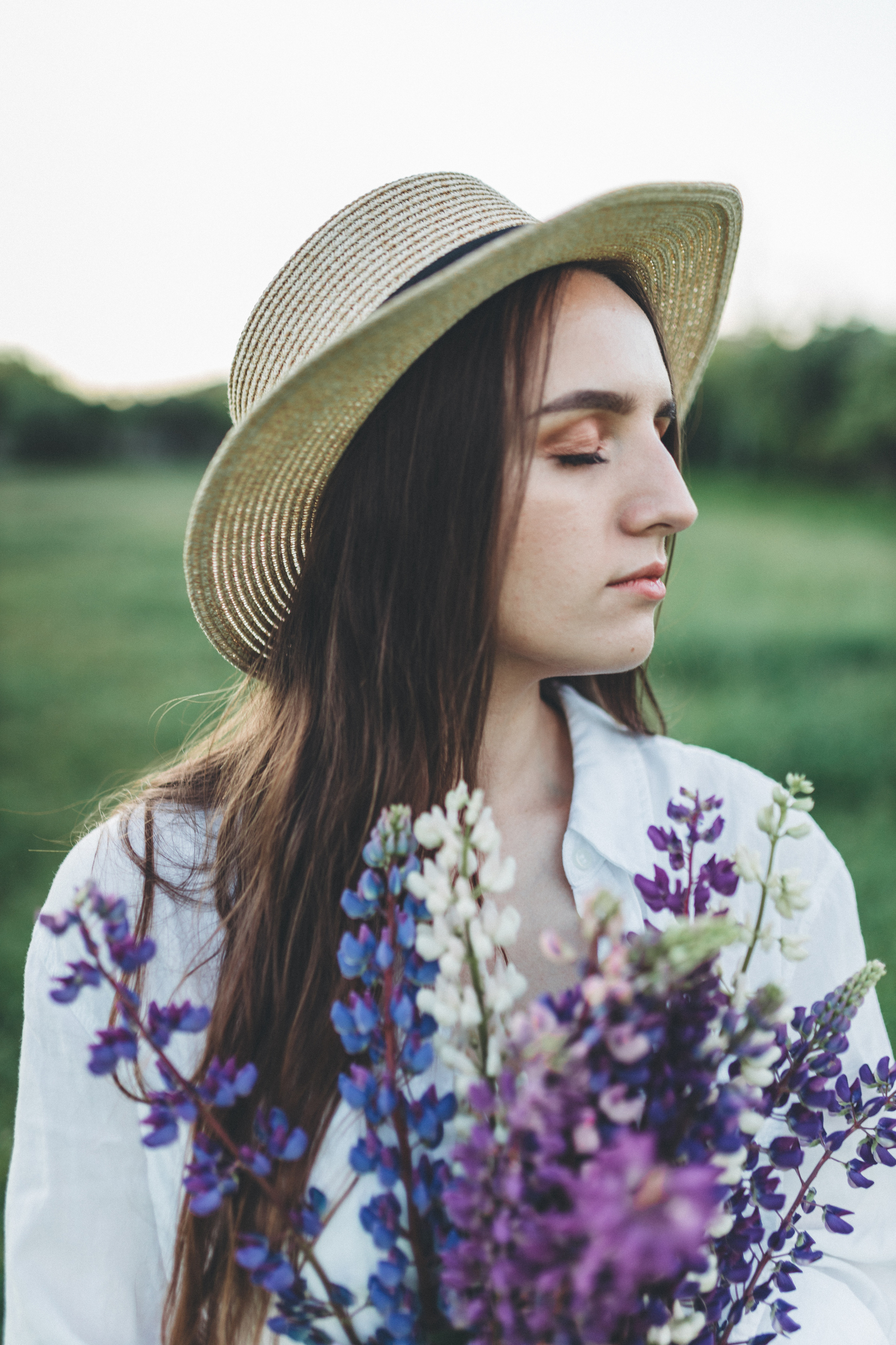 Прогулка по люпиновому полю с Лешей, Кристиной и Мишенькой. Мария Беседина. Фотография о любви