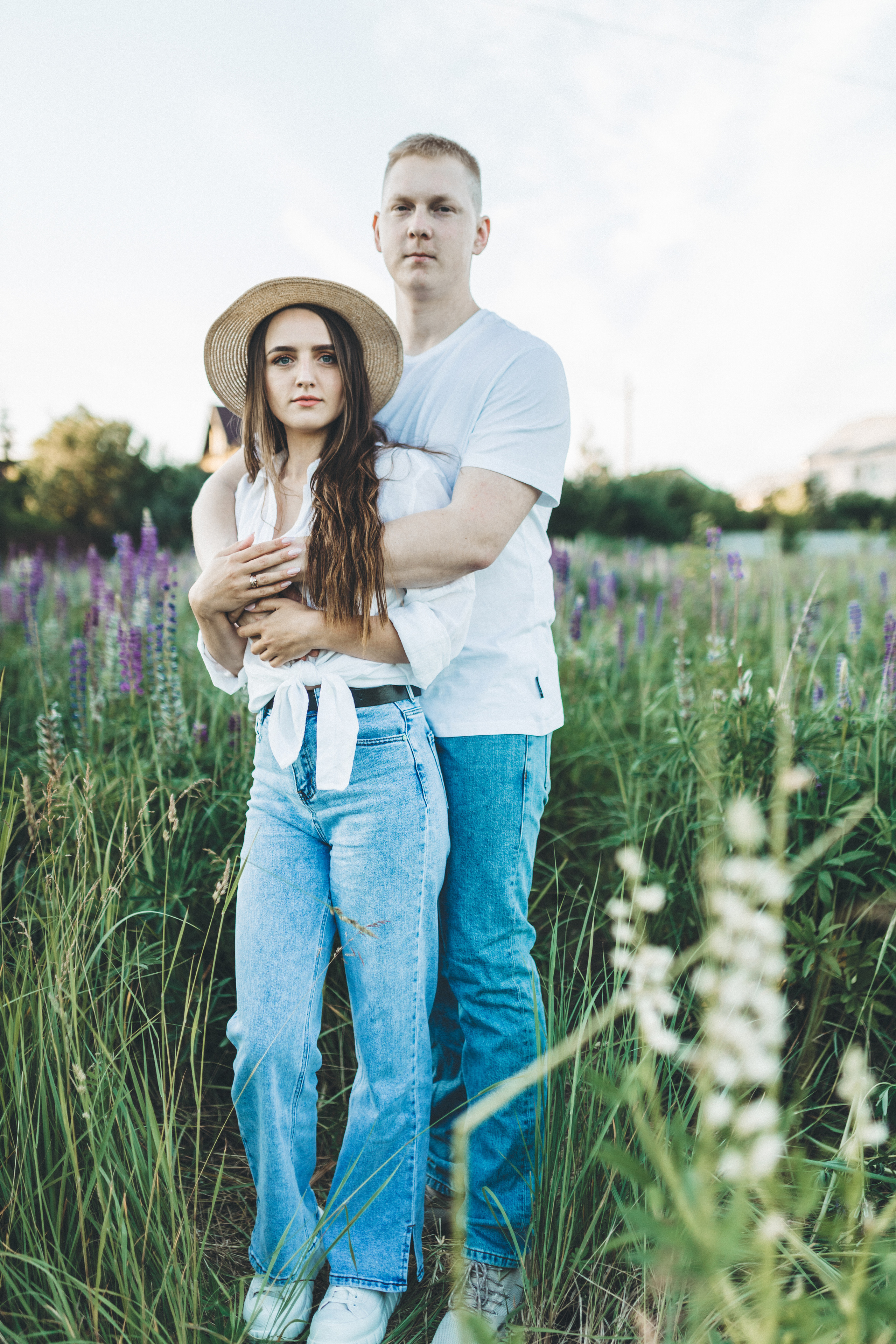 Прогулка по люпиновому полю с Лешей, Кристиной и Мишенькой. Мария Беседина. Фотография о любви