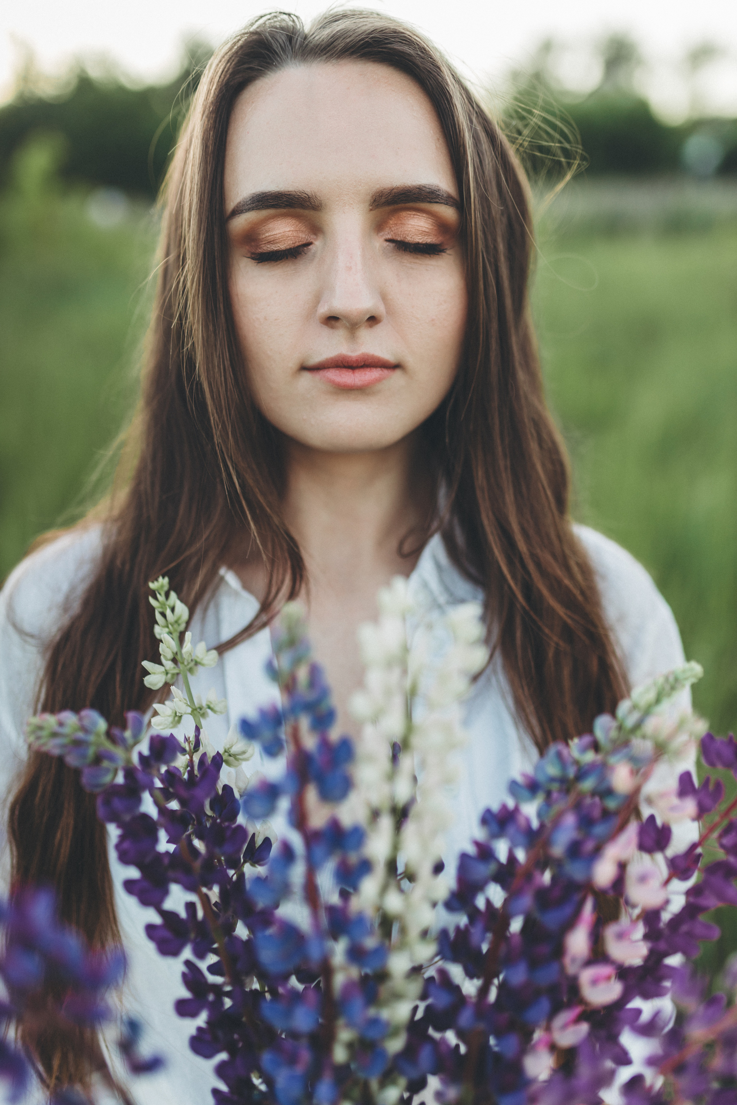 Прогулка по люпиновому полю с Лешей, Кристиной и Мишенькой. Мария Беседина. Фотография о любви