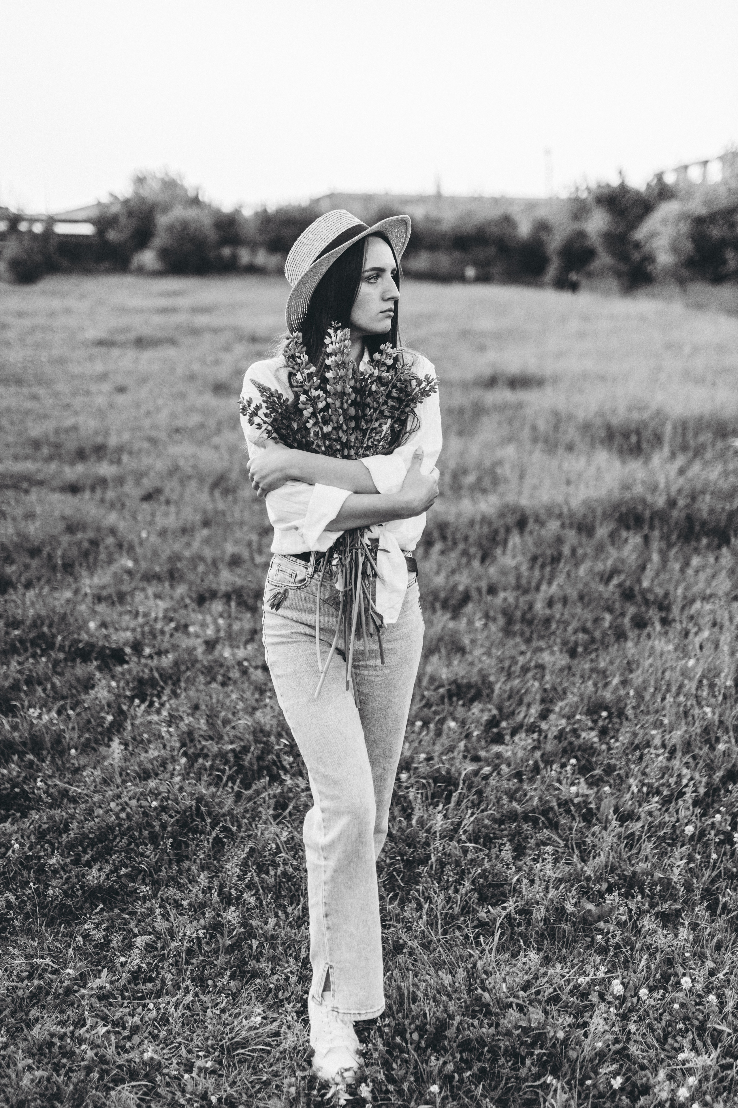 Прогулка по люпиновому полю с Лешей, Кристиной и Мишенькой. Мария Беседина. Фотография о любви