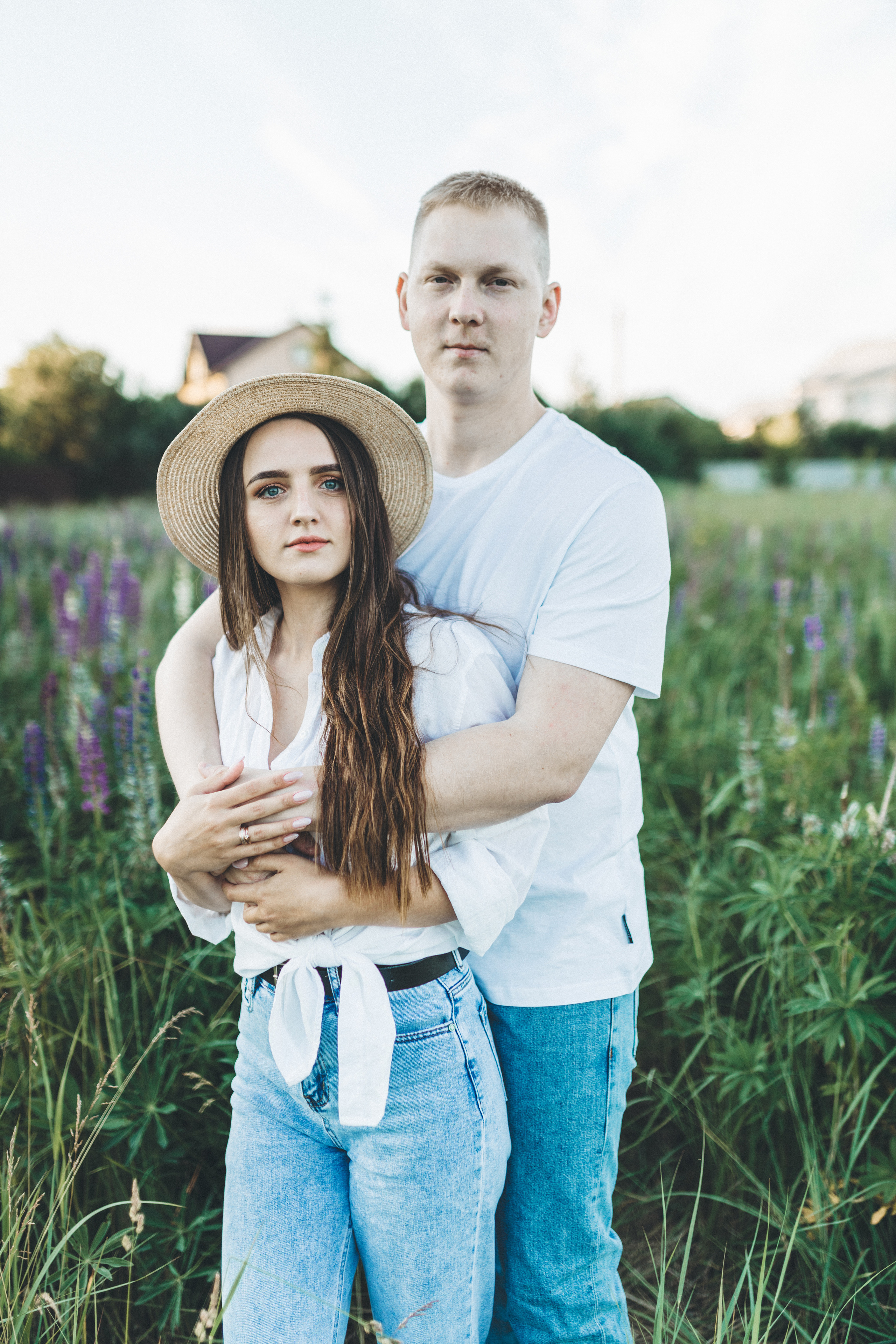 Прогулка по люпиновому полю с Лешей, Кристиной и Мишенькой. Мария Беседина. Фотография о любви