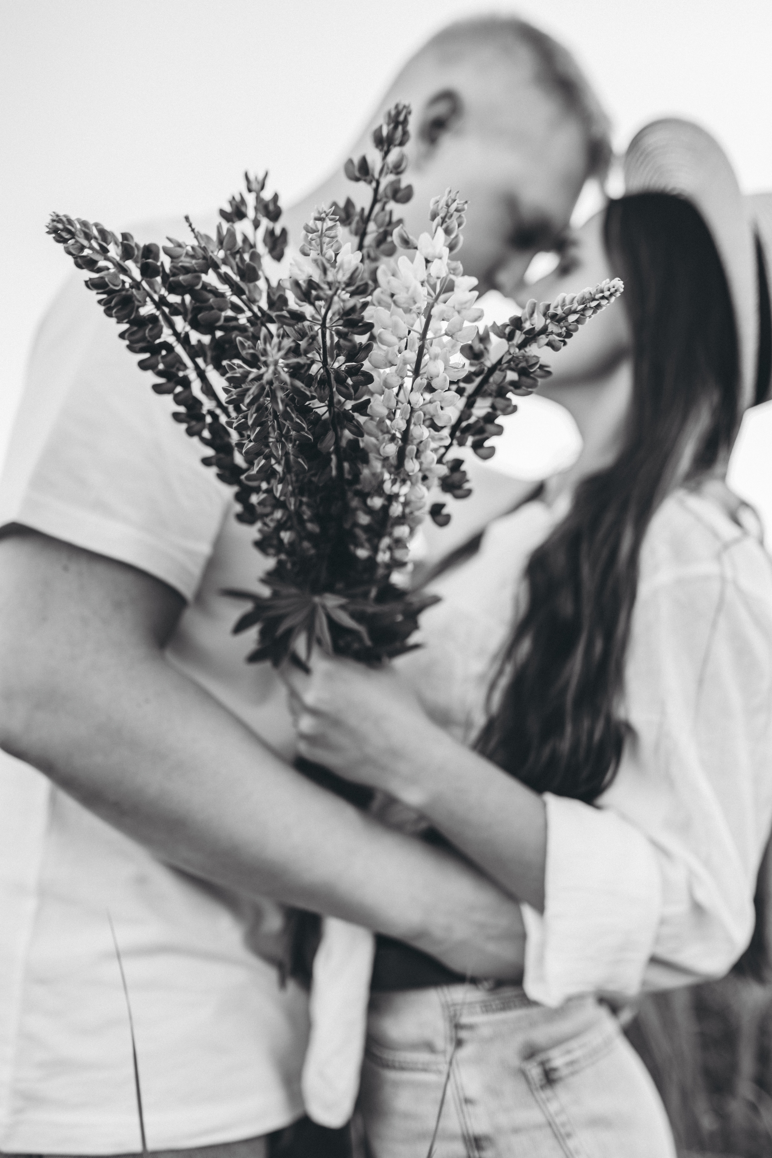 Прогулка по люпиновому полю с Лешей, Кристиной и Мишенькой. Мария Беседина. Фотография о любви