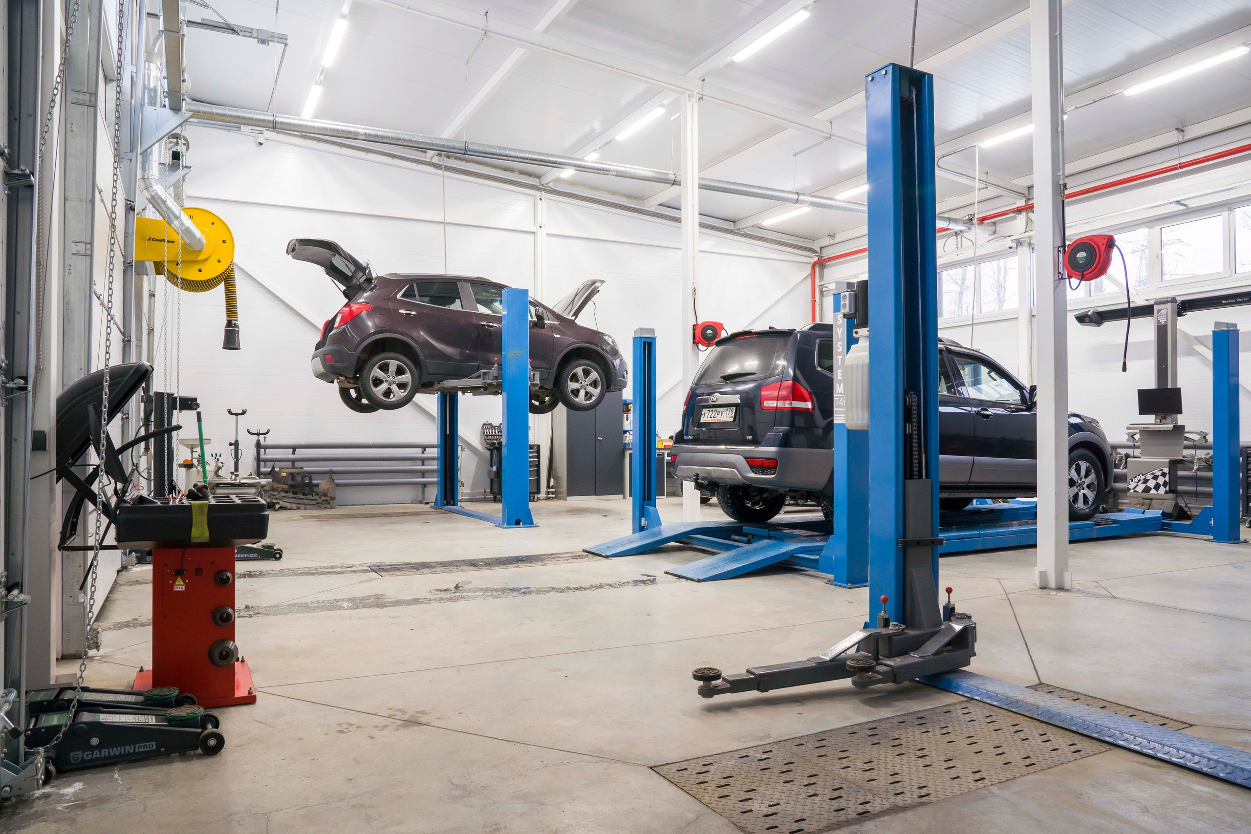 Съемка автосервиса автомойки. Фотограф в Санкт-Петербурге. Репортажная и все съёмки для бизнеса