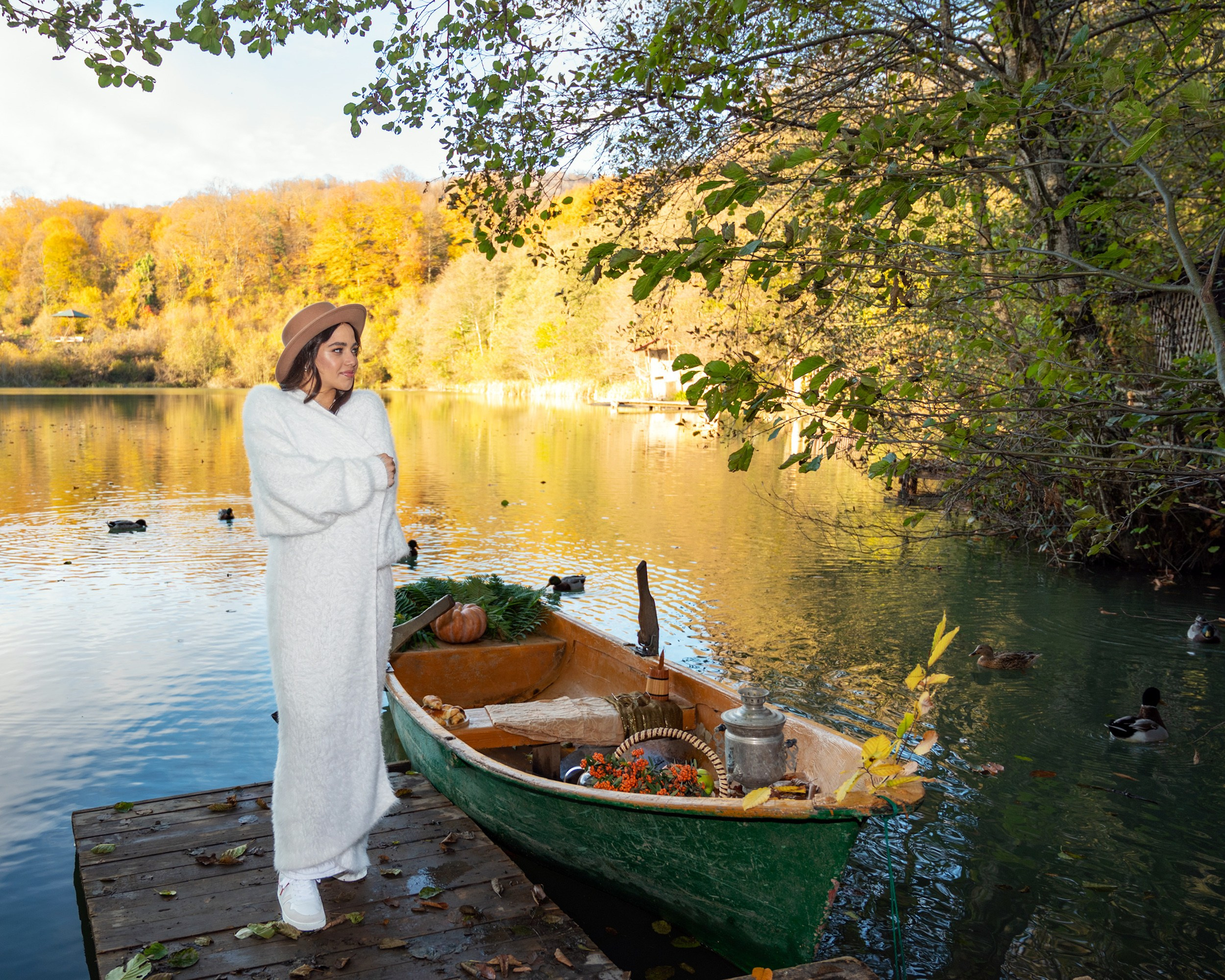 Амира (прогулка по озеру). Фотографирую счастливых людей в Сочи