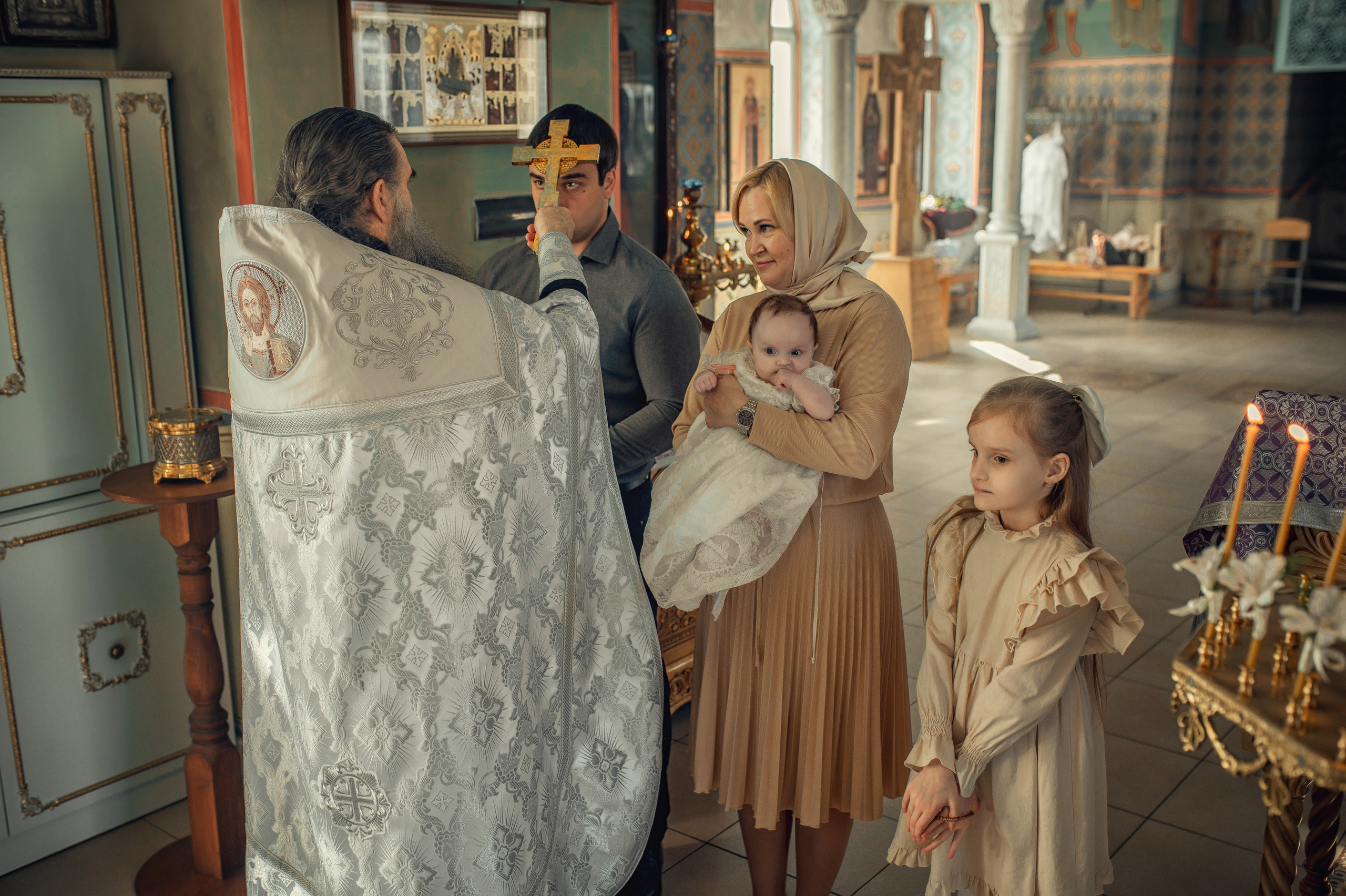 Таинство Крещение Василисы. Храм Всех Святых в Земле Российской просиявших г. Волгоград. Церковный, семейный и репортажный фотограф Волгоград, Волжский