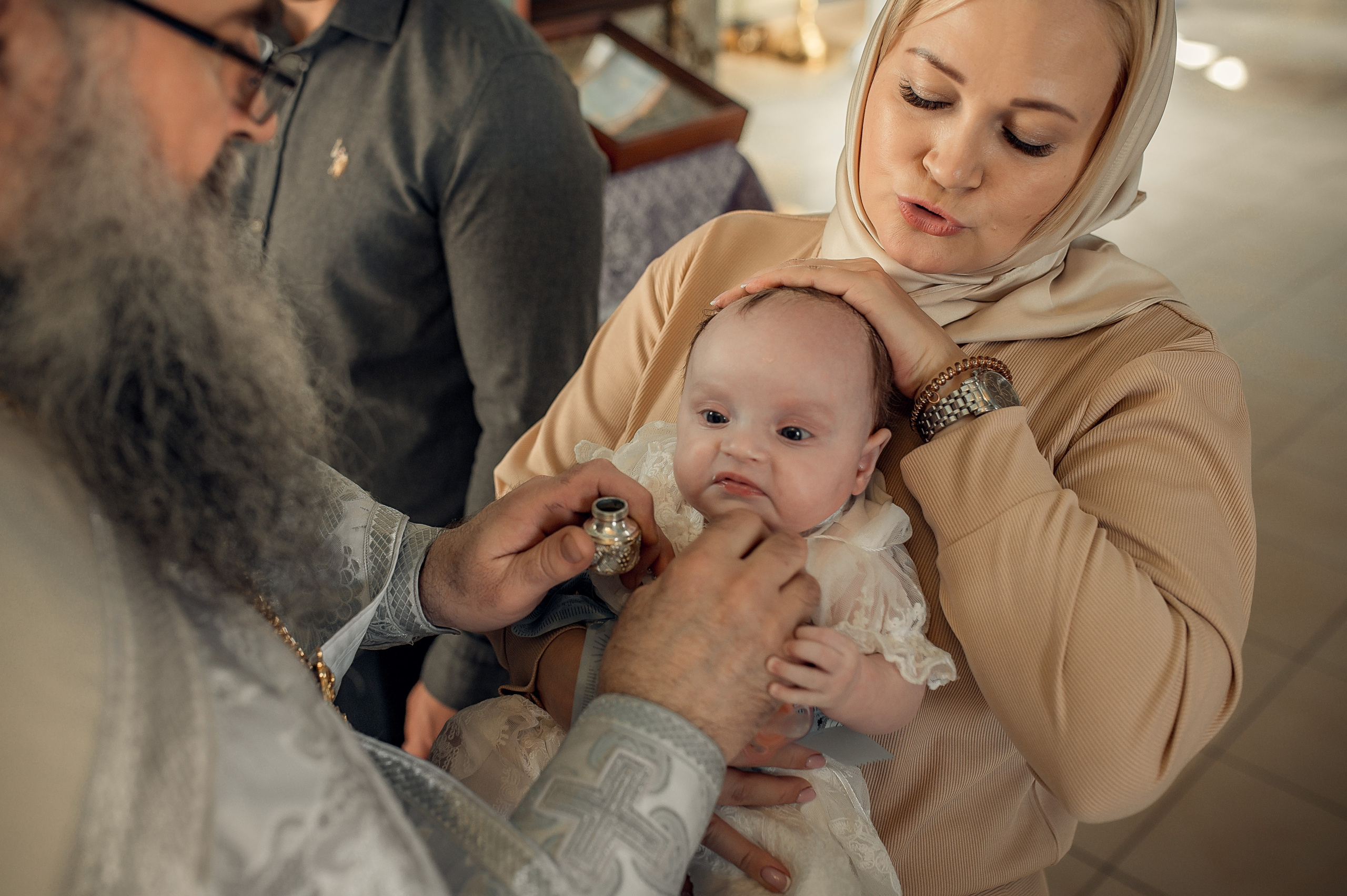 Таинство Крещение Василисы. Храм Всех Святых в Земле Российской просиявших г. Волгоград. Церковный, семейный и репортажный фотограф Волгоград, Волжский