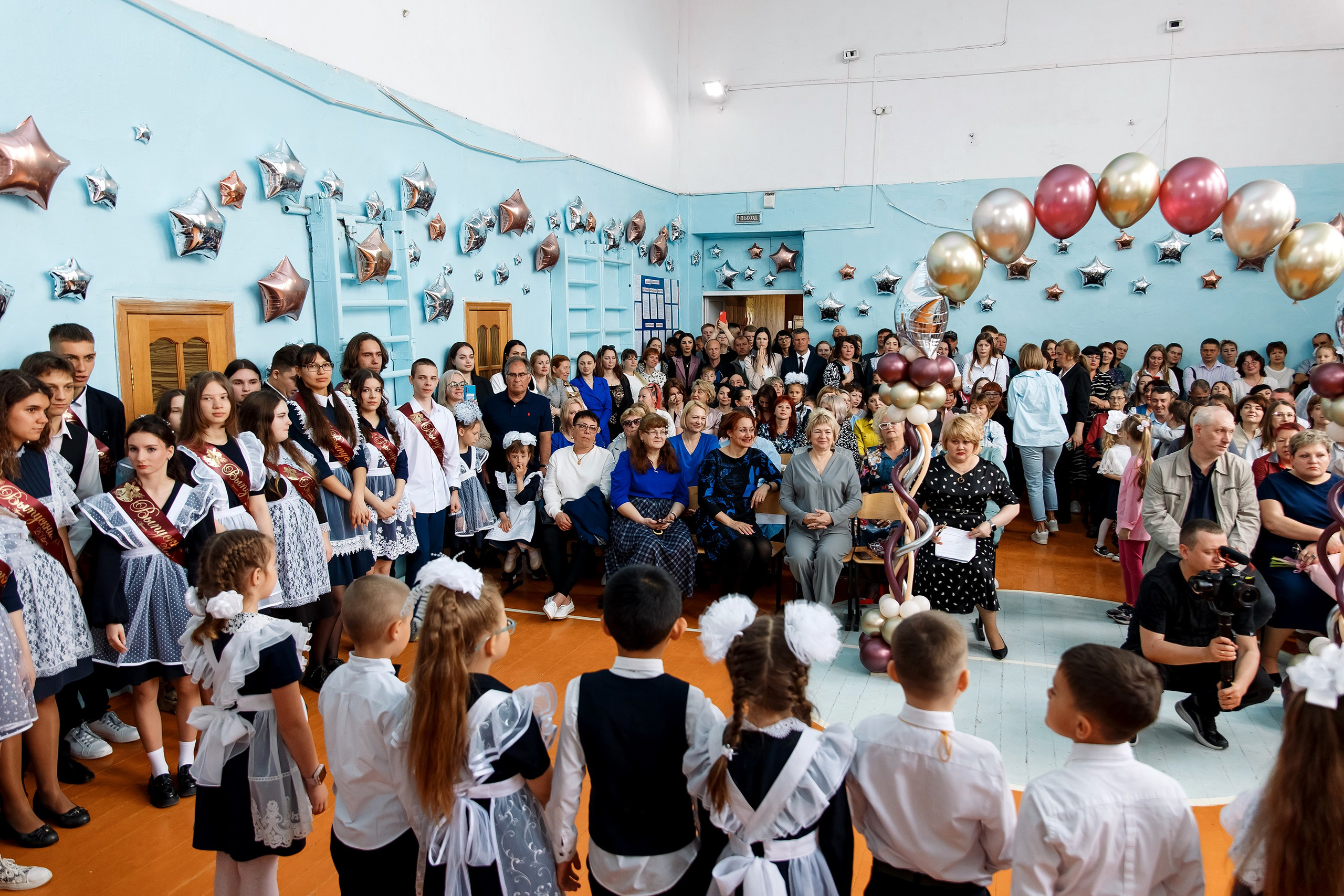 11 класс Последний звонок. Фотограф Любовь Корниенко, Примоский край