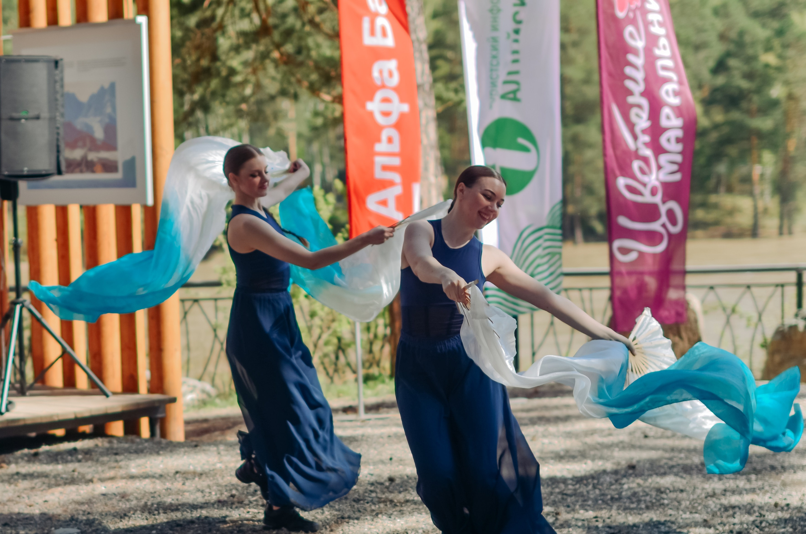 Фестиваль «Цветение Маральника на Алтае 2025». Фоторепортаж. Денисова Аля — фотограф для парных съемок и индивидуальных историй в Барнауле