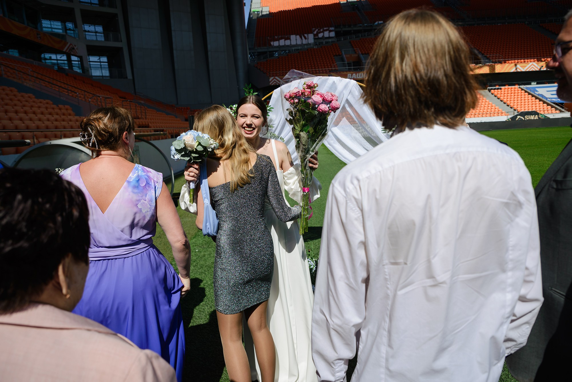 Свадьба Никиты и Ани на Екатеринбург Арене. Константин Солодянкин — свадебный и репортажный фотограф в Екатеринбурге и Верхней Пышме