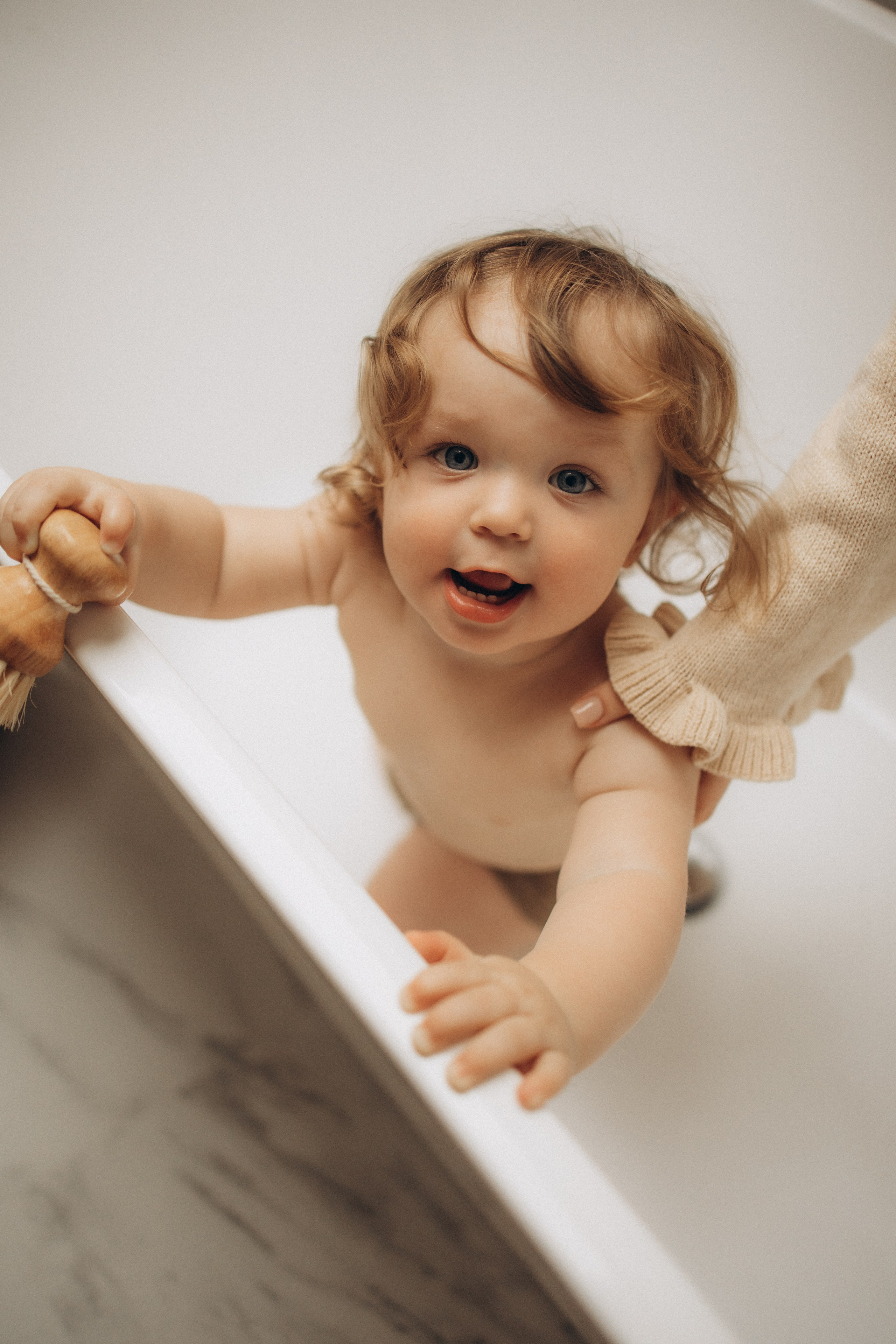 Алена, Вова, Святик. Фотокарточки о вас и о большой любви!